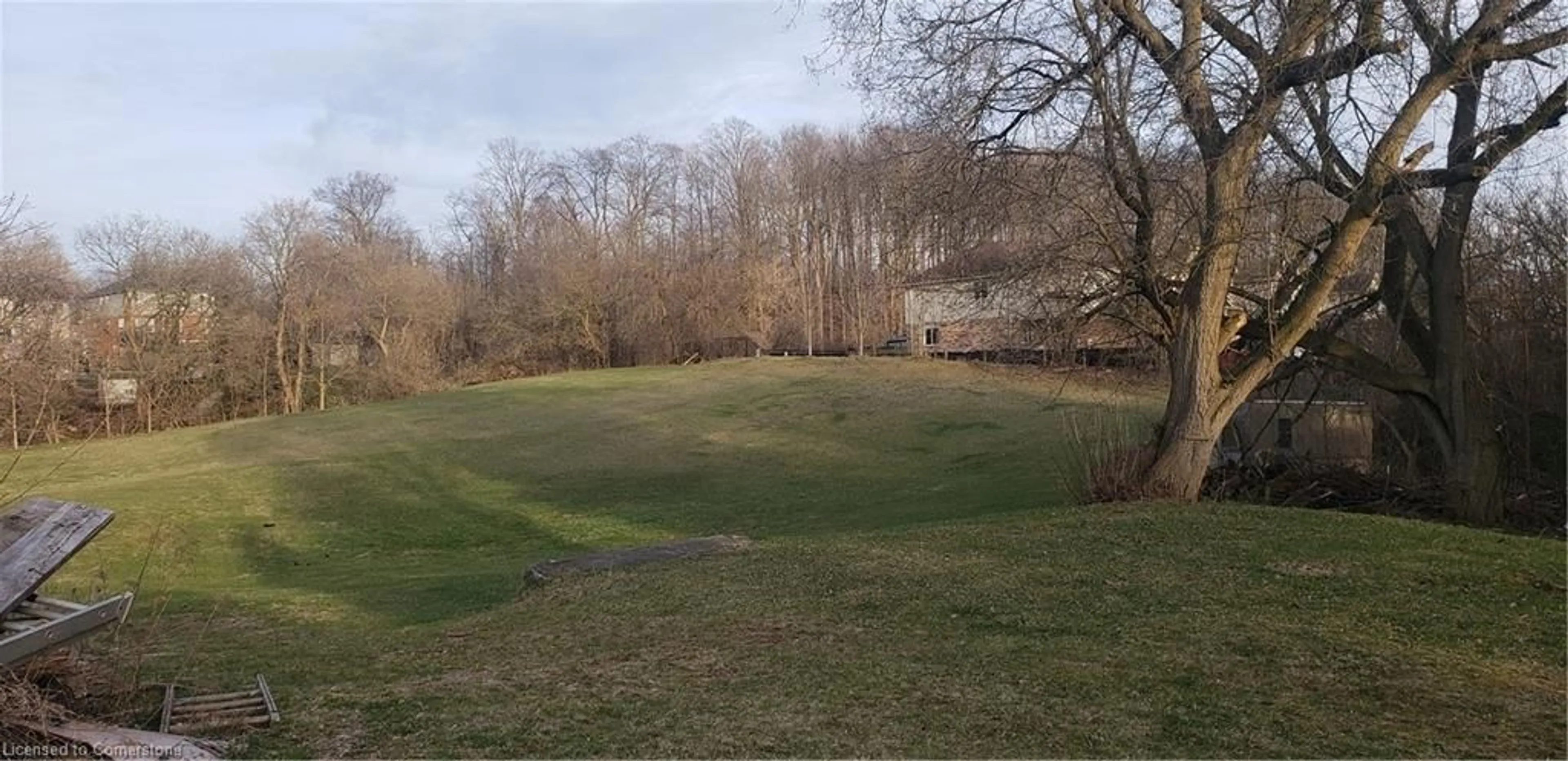 Blurry image for 404 River Rd, Cambridge Ontario N3C 2B7