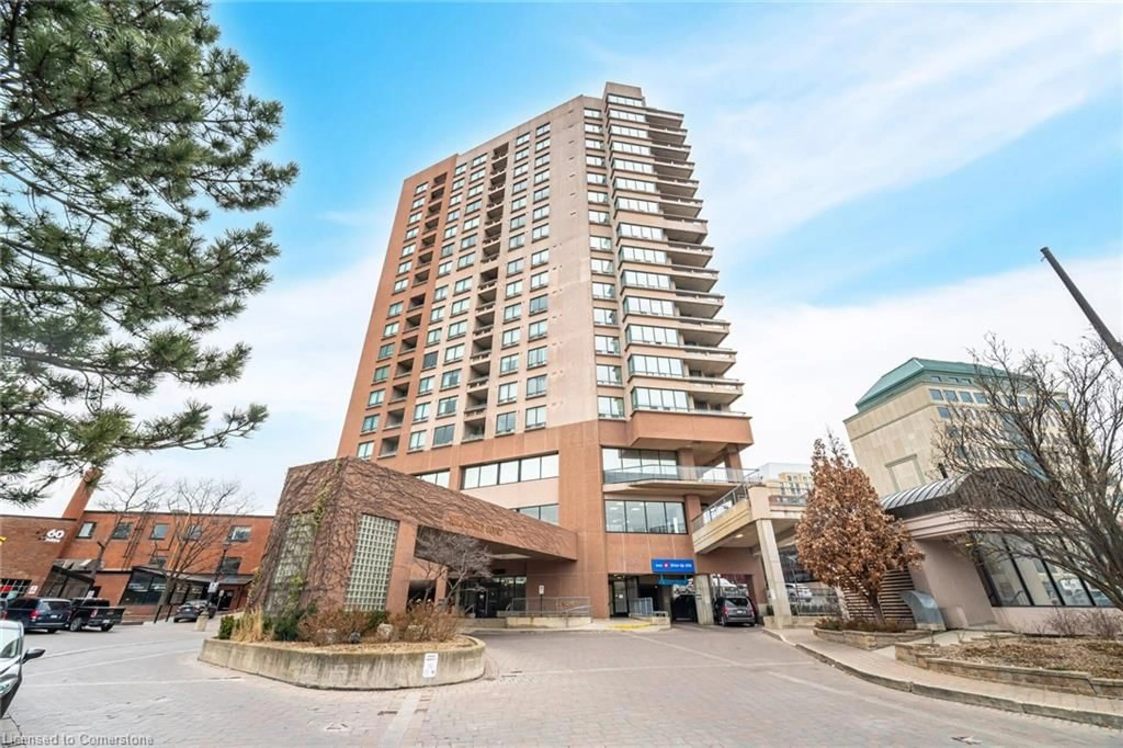 Indoor foyer for 1 Belvedere Crt #PH5, Brampton Ontario L6V 4M6
