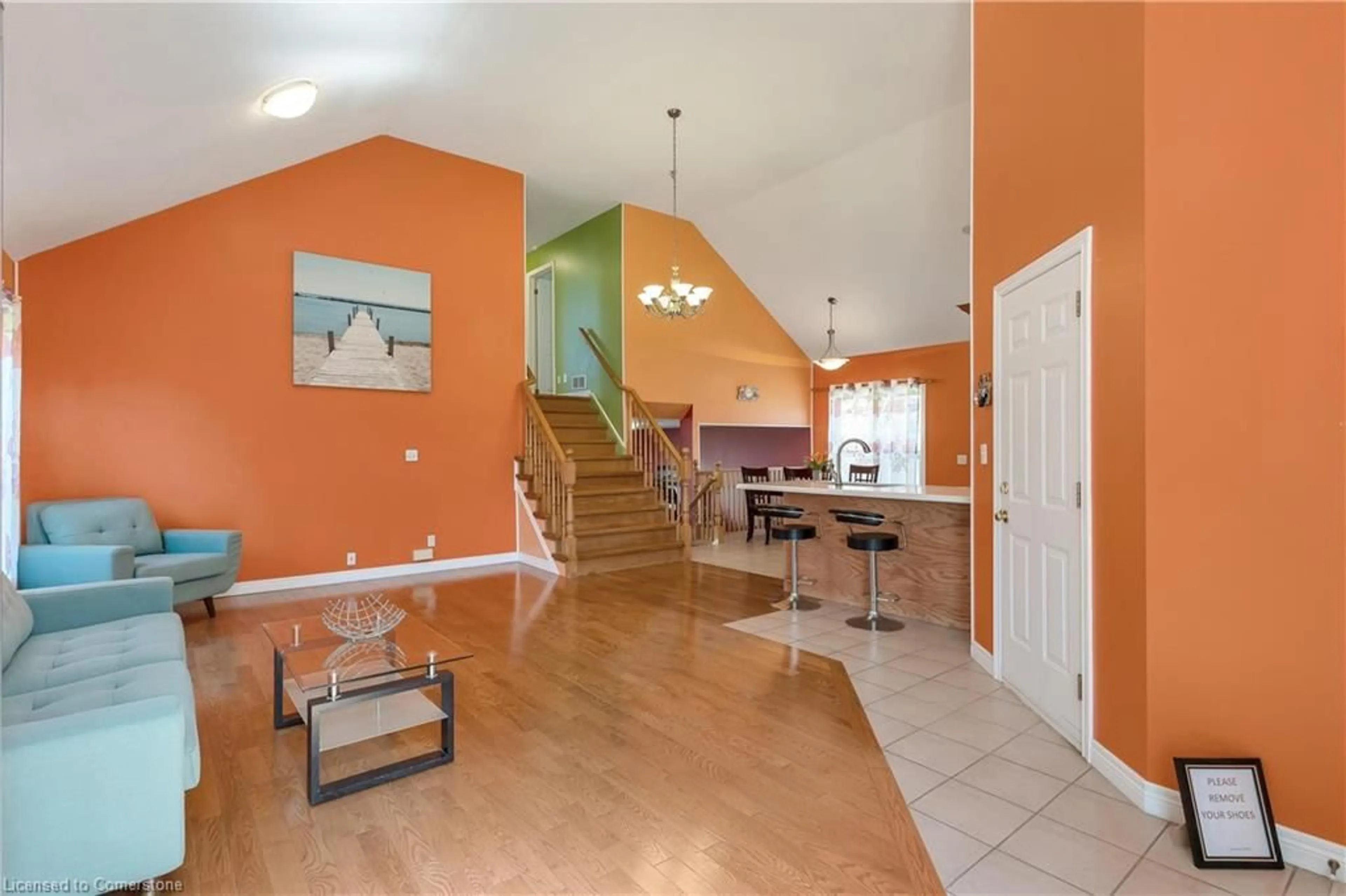 Indoor entryway for 402 Woodrow Dr, Waterloo Ontario N2T 2T5