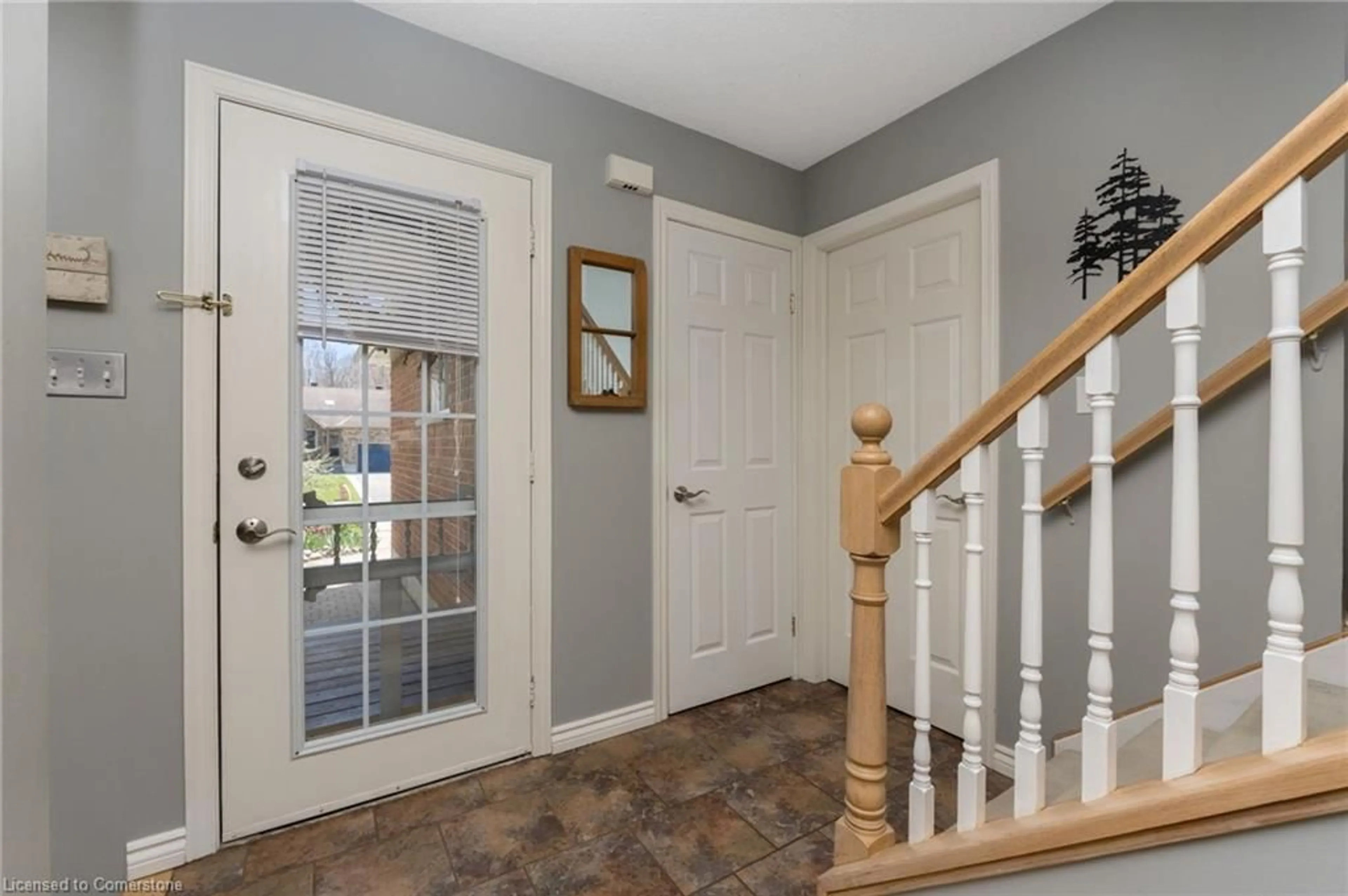 Indoor entryway for 108 Maclennan St, Rockwood Ontario N0B 2K0