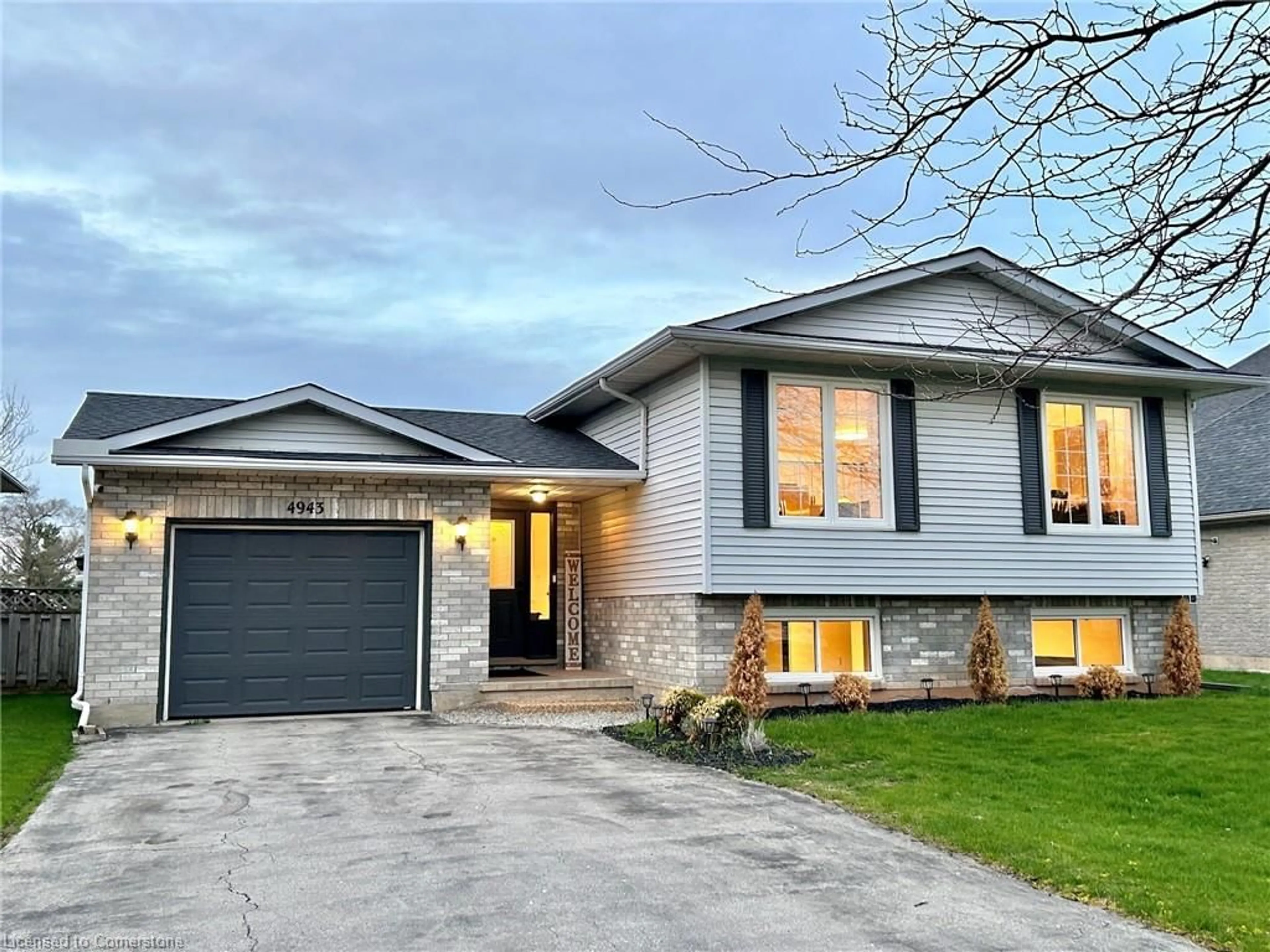 Home with brick exterior material, street for 4943 Homestead Dr, Beamsville Ontario L3J 0C7