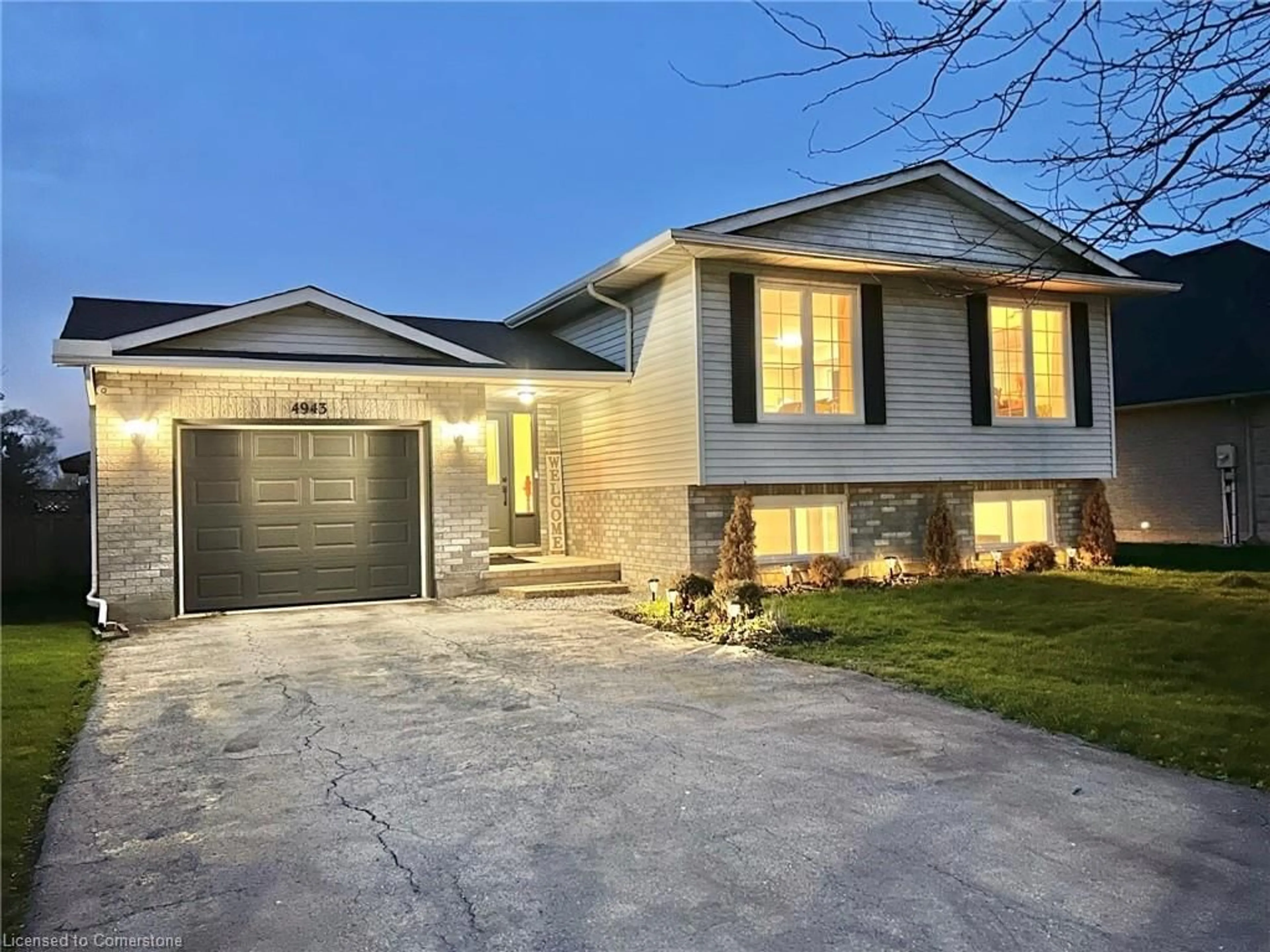 Home with brick exterior material, street for 4943 Homestead Dr, Beamsville Ontario L3J 0C7