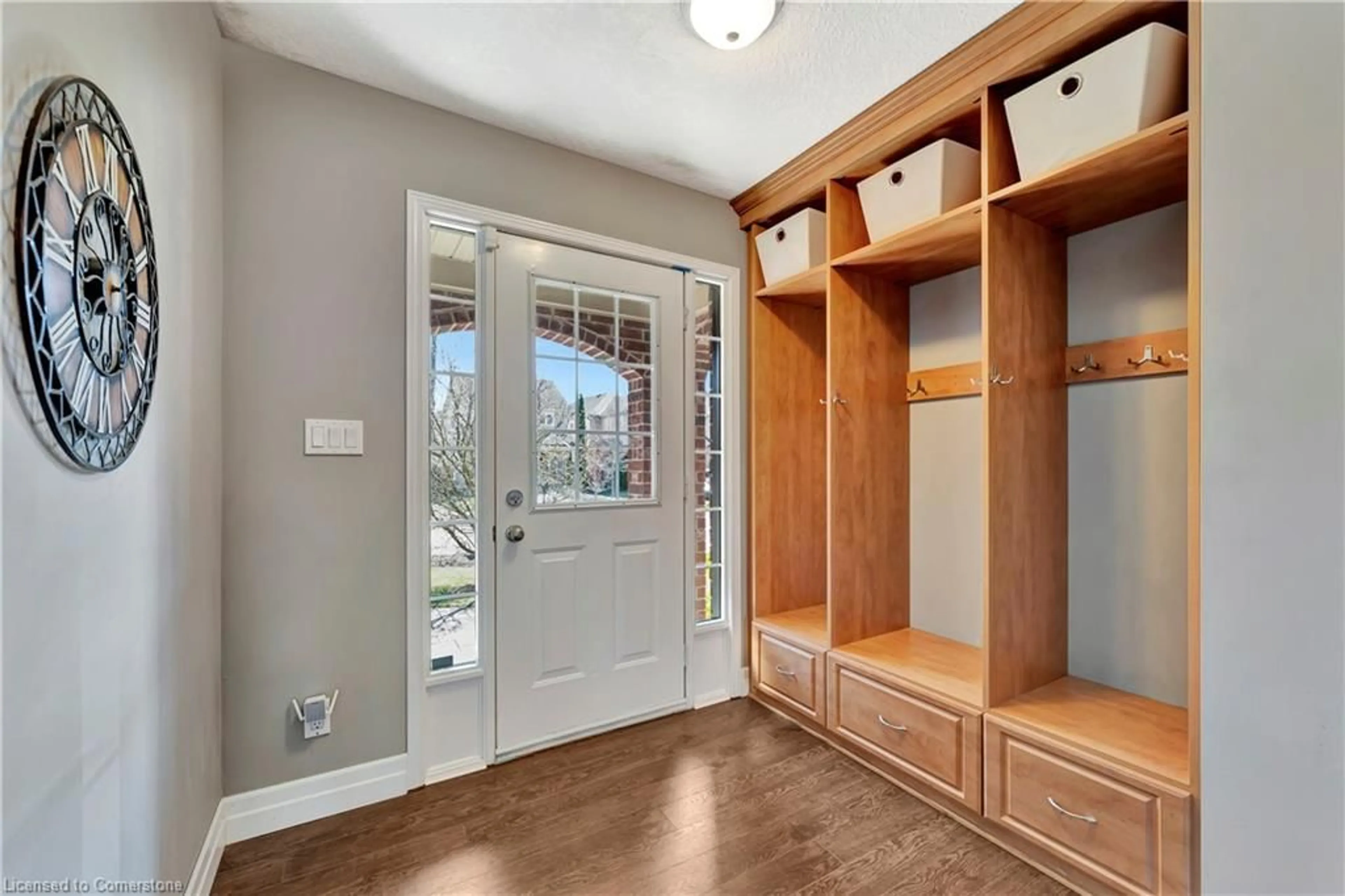 Indoor entryway for 608 South Haven Dr, Waterloo Ontario N2K 4H5
