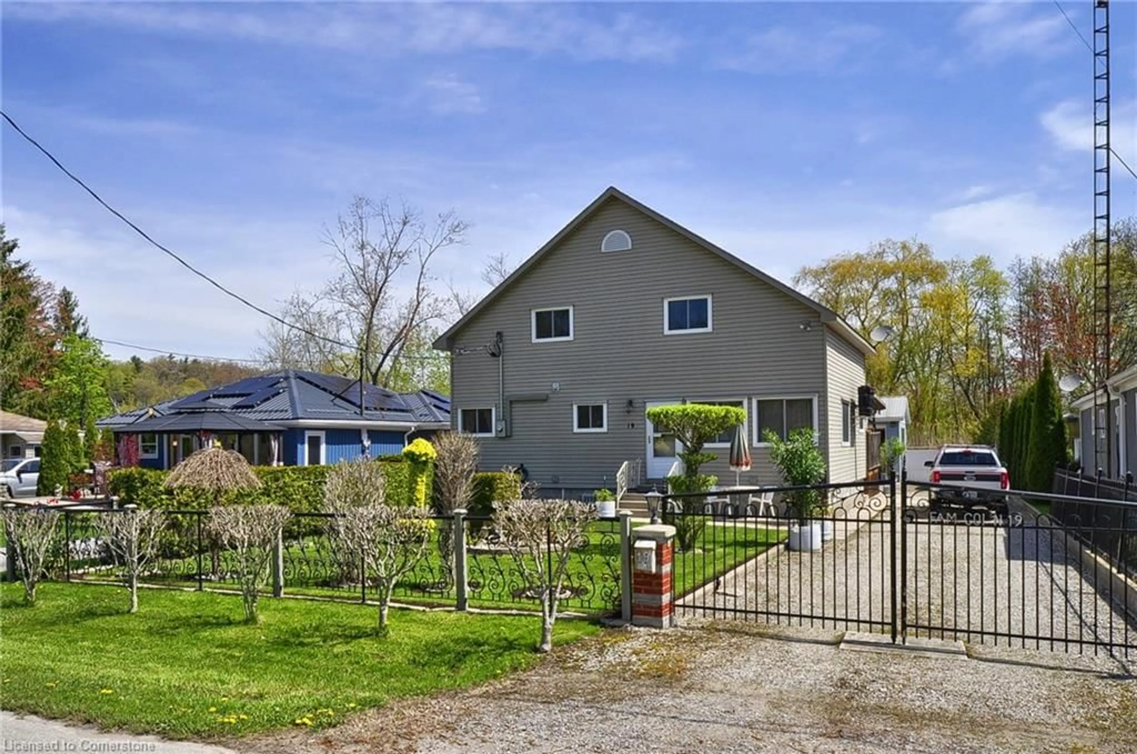 A pic from outside/outdoor area/front of a property/back of a property/a pic from drone, street for 19 Turkey Point Rd, Turkey Point Ontario N0E 1T0