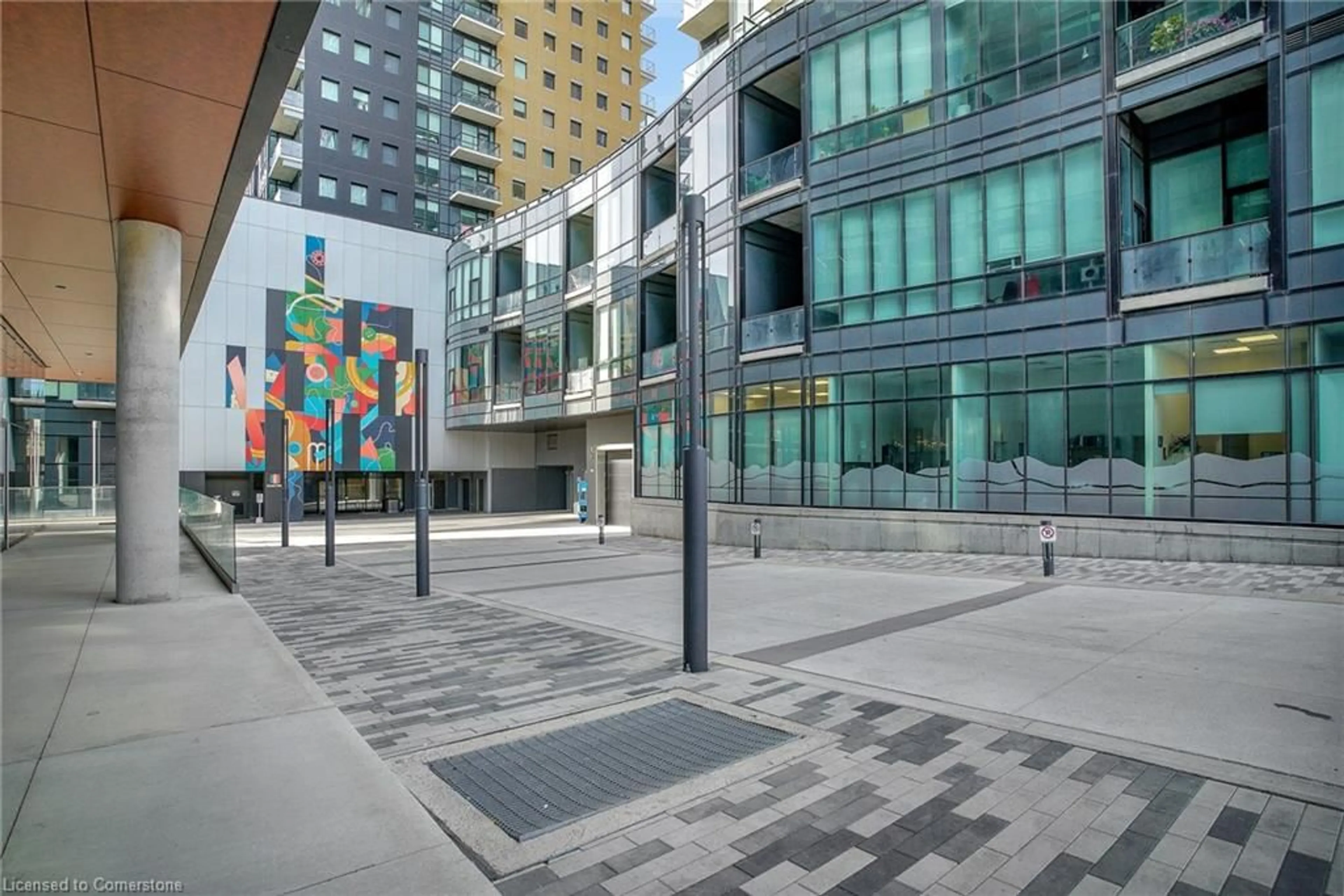 Patio, street for 100 Garment St #1008, Kitchener Ontario N2G 0C8