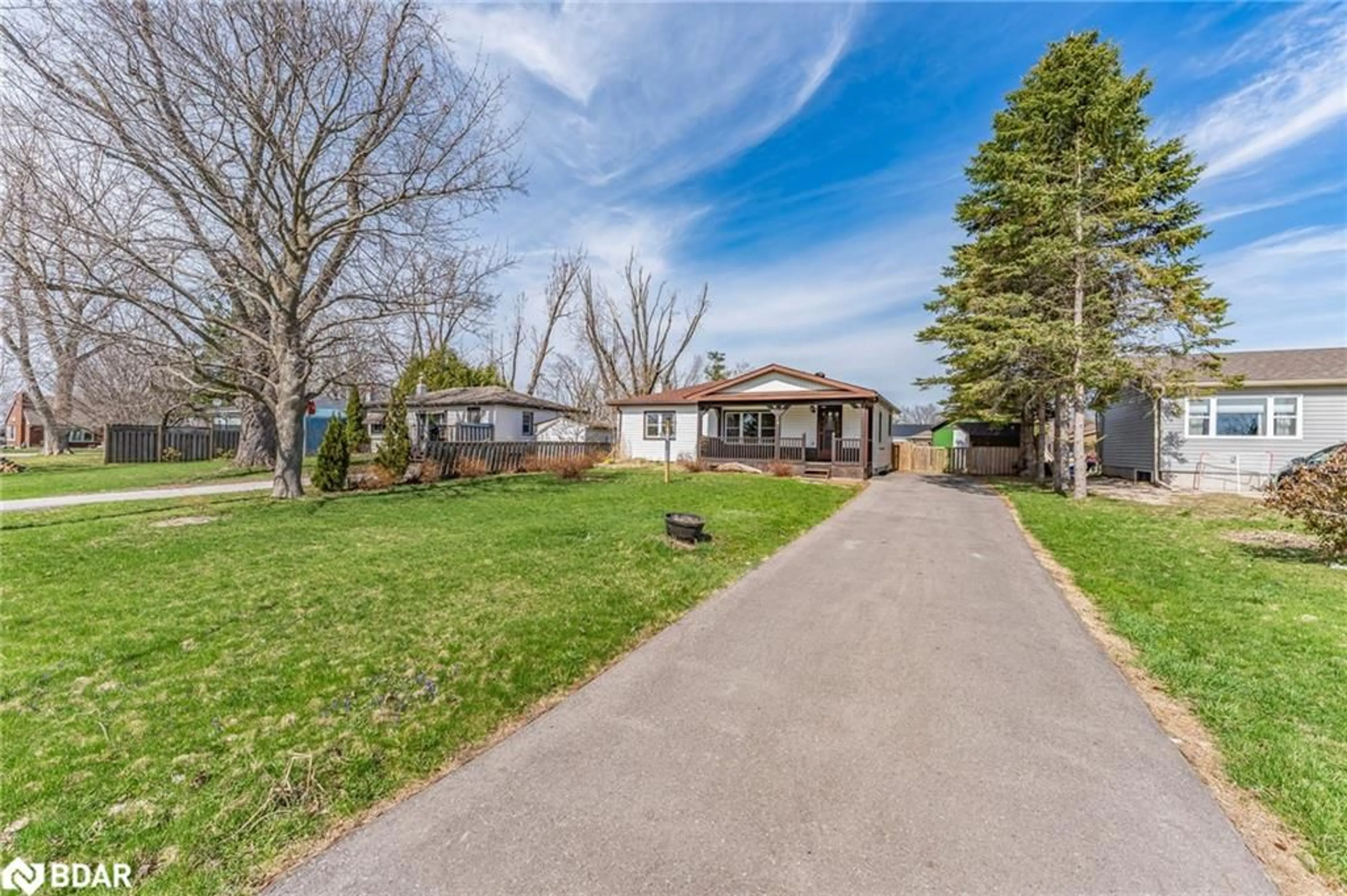 A pic from outside/outdoor area/front of a property/back of a property/a pic from drone, street for 58 Skyline Dr, Orillia Ontario L3V 3V9