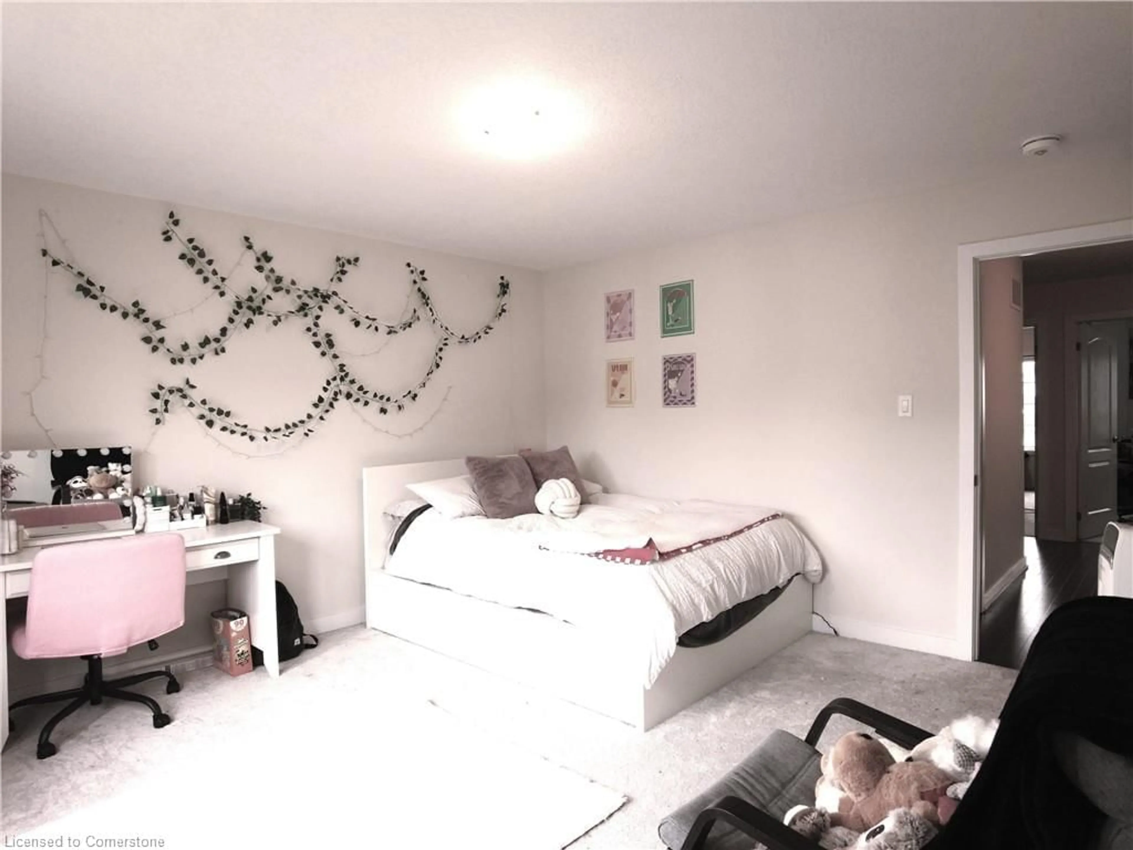A pic of a room for 99 Keelson St, Welland Ontario L3B 0M4