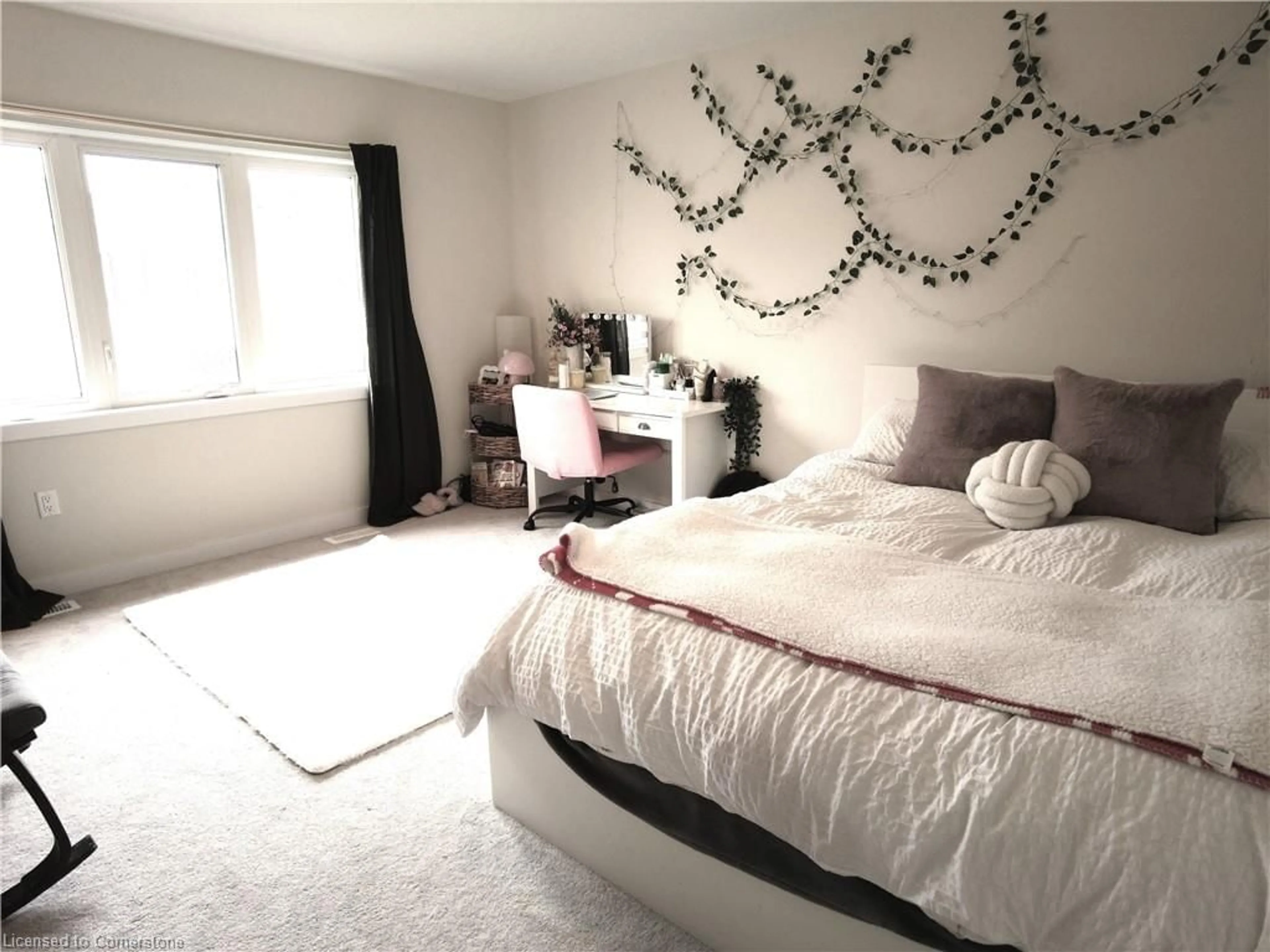 A pic of a room for 99 Keelson St, Welland Ontario L3B 0M4