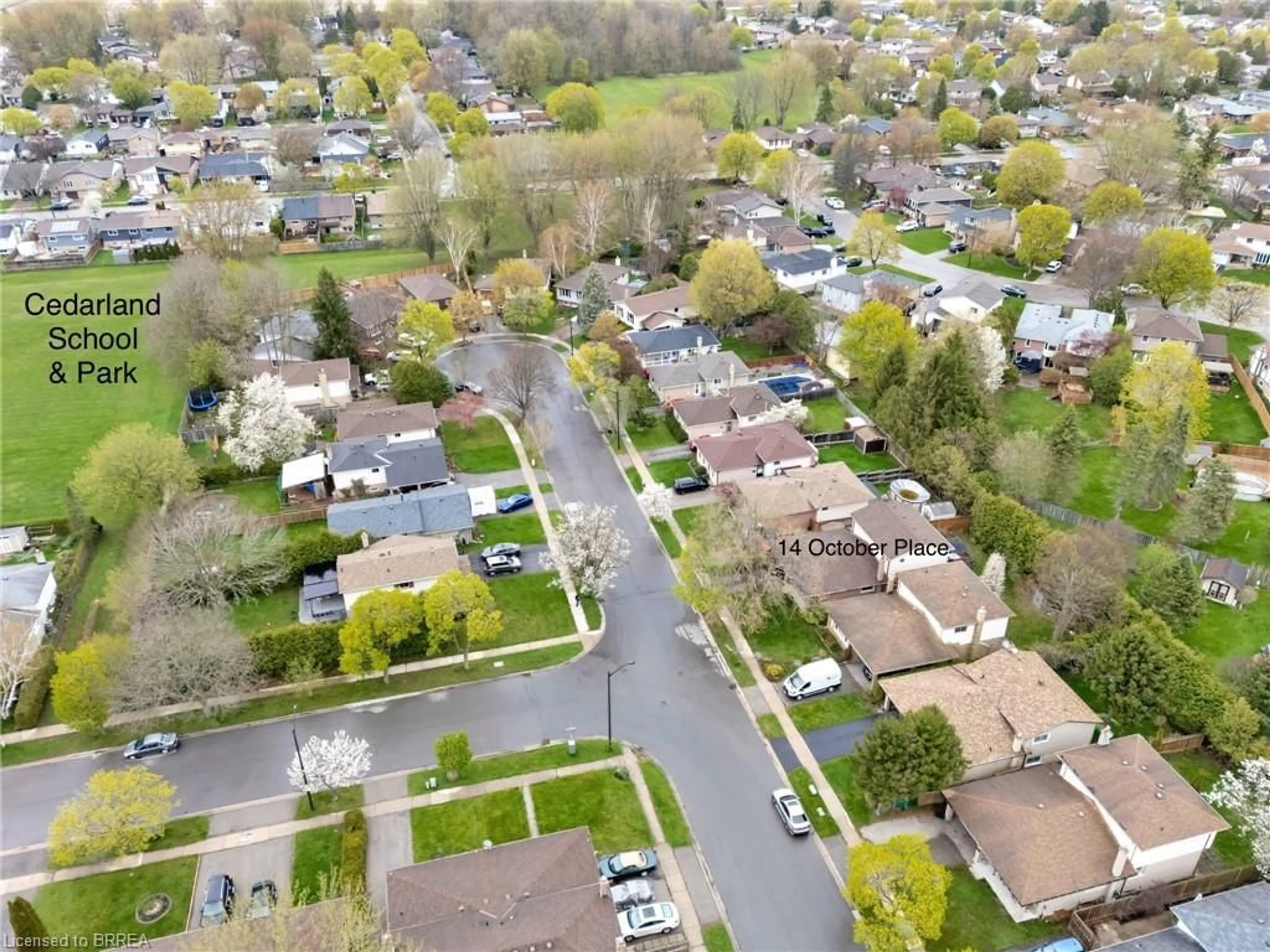 A pic from outside/outdoor area/front of a property/back of a property/a pic from drone, street for 14 October Pl, Brantford Ontario N3R 7B4
