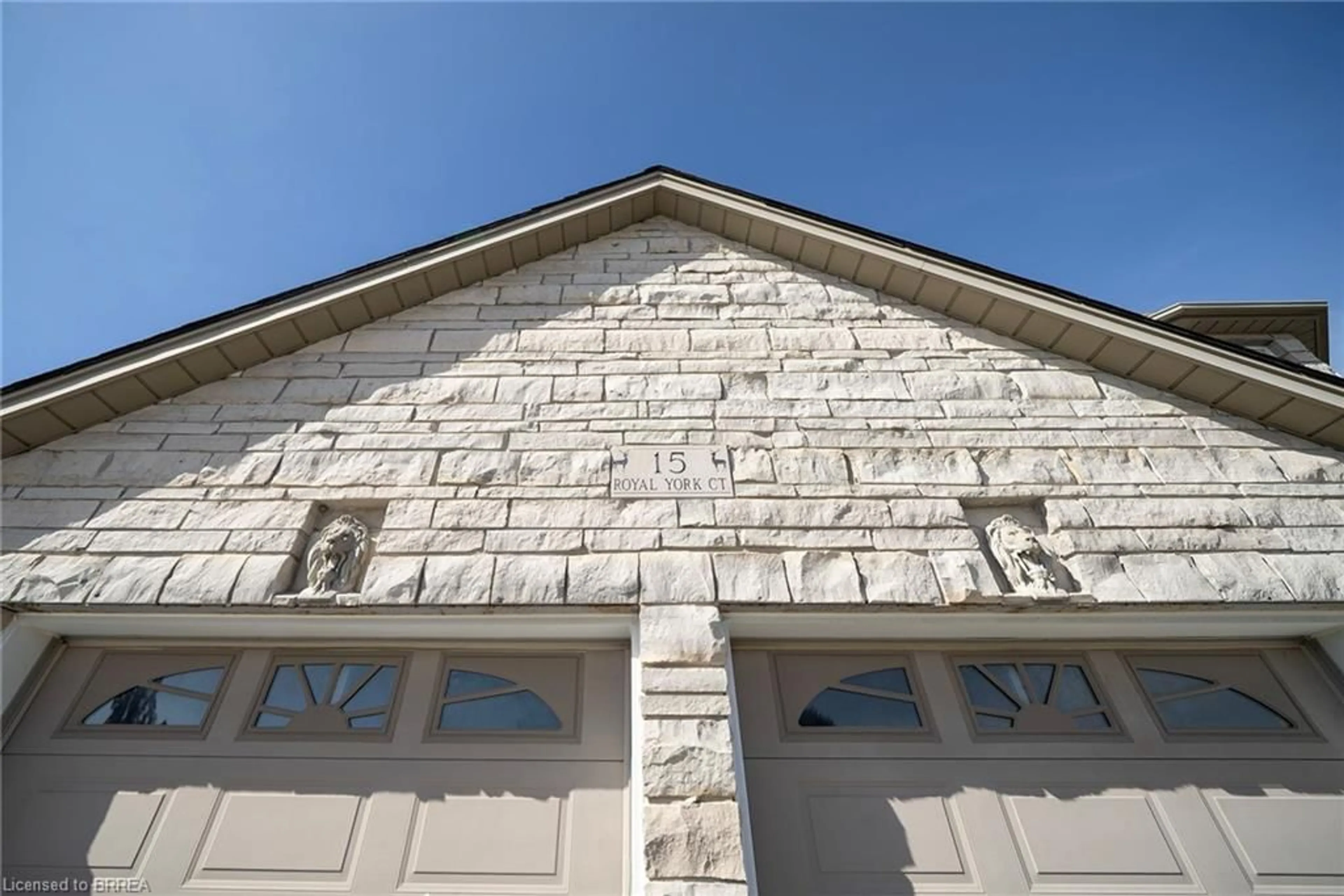 Home with brick exterior material, building for 15 Royal York Crt, St. George Ontario N0E 1N0
