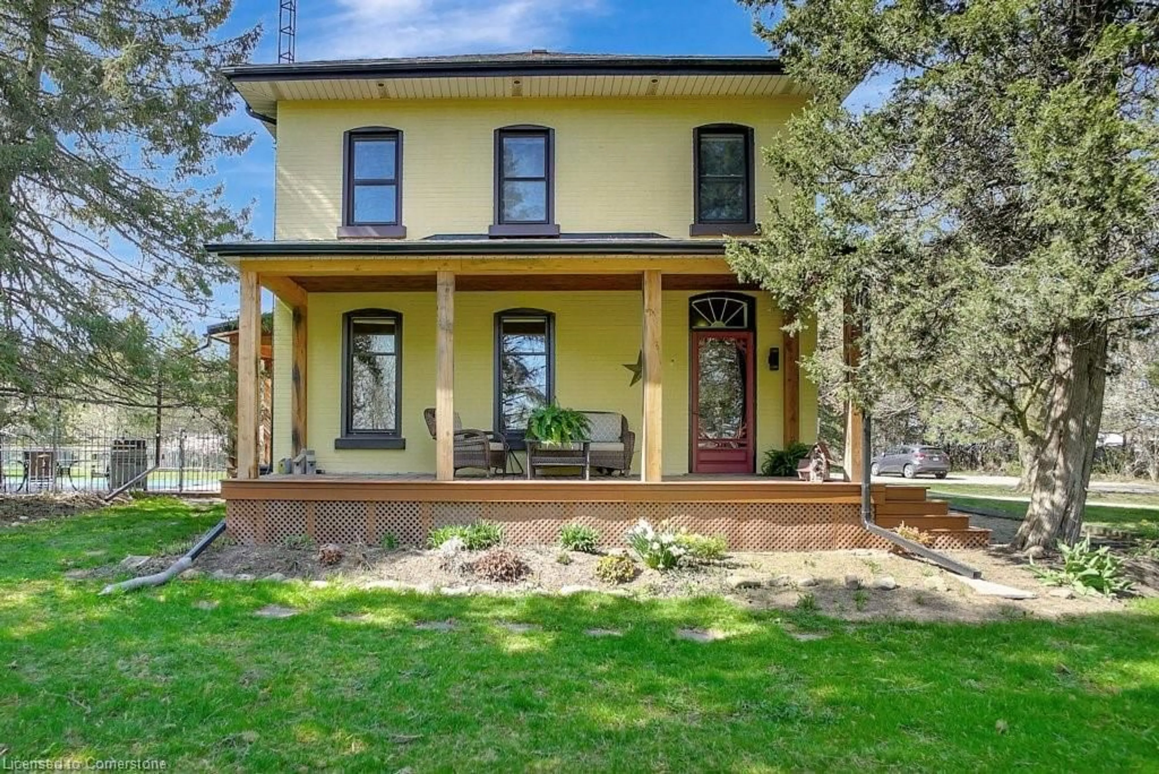 Home with brick exterior material, unknown for 663 Governors Rd, Paris Ontario N3L 3E1