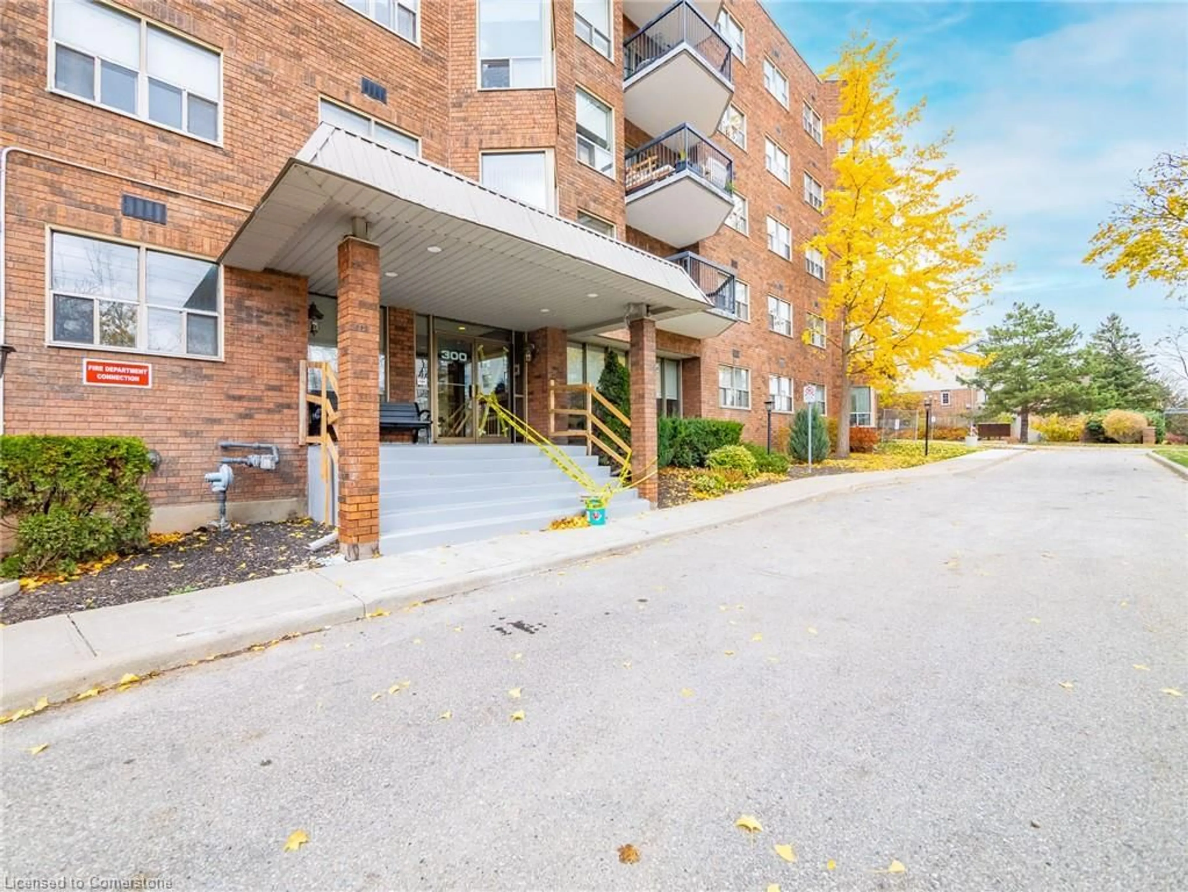 Unknown for 300 Keats Way #104, Kitchener Ontario N2L 6E6