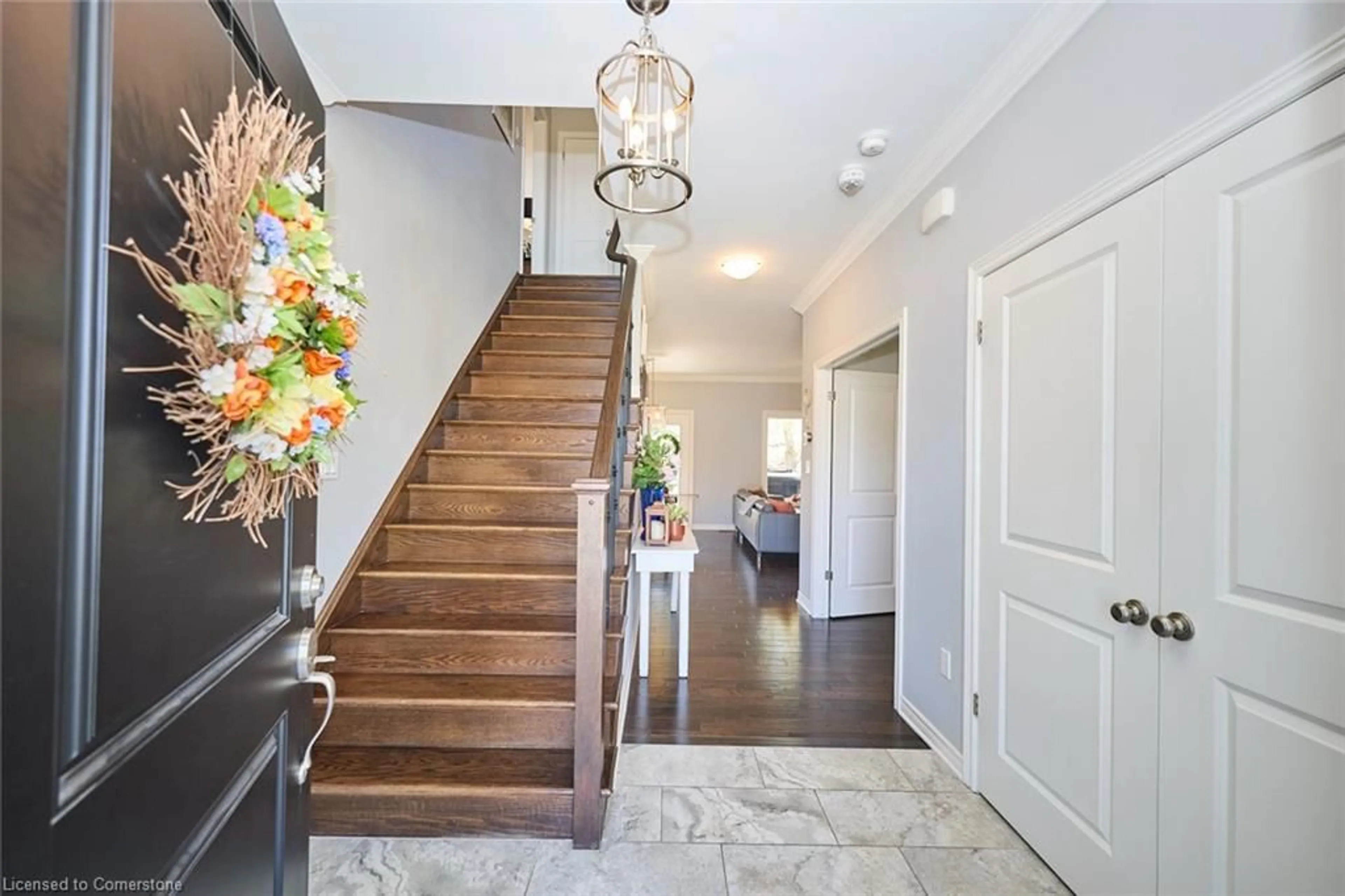 Indoor entryway for 13 Postma Dr, Dunnville Ontario N1A 0B2