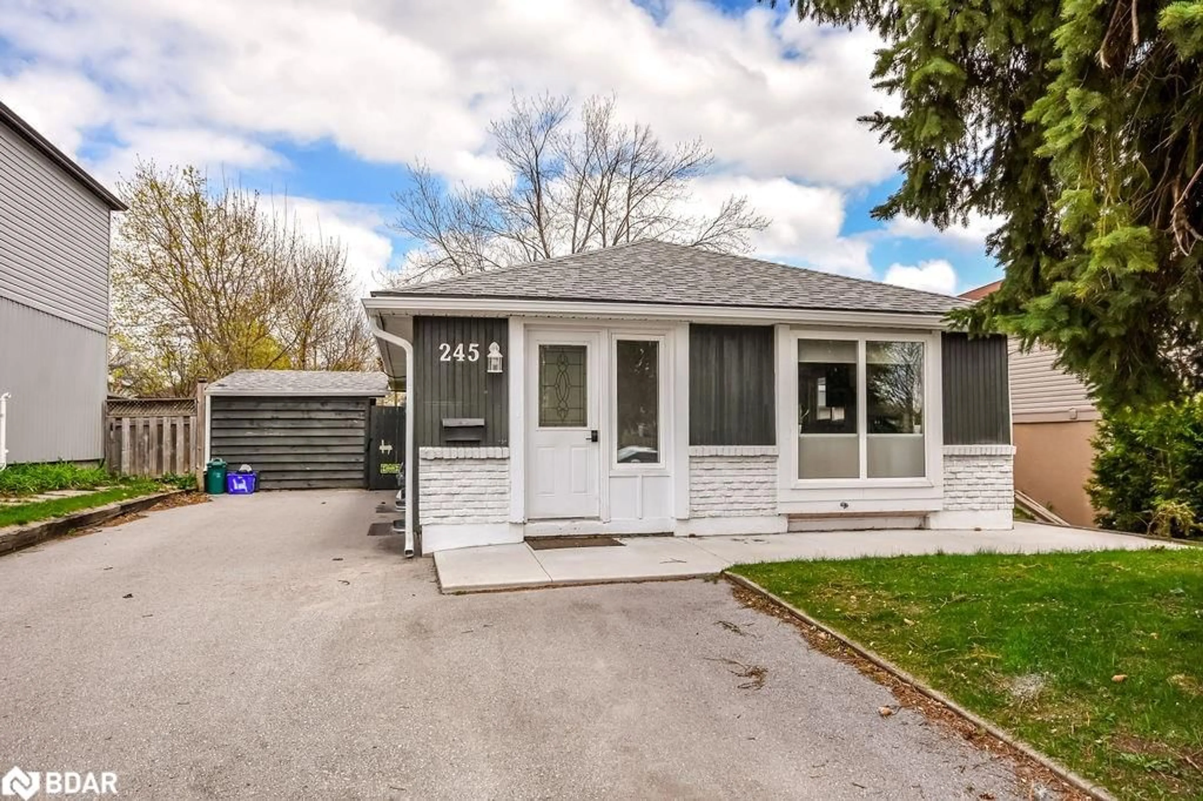 Unknown for 245 Letitia St, Barrie Ontario L4N 4Y7