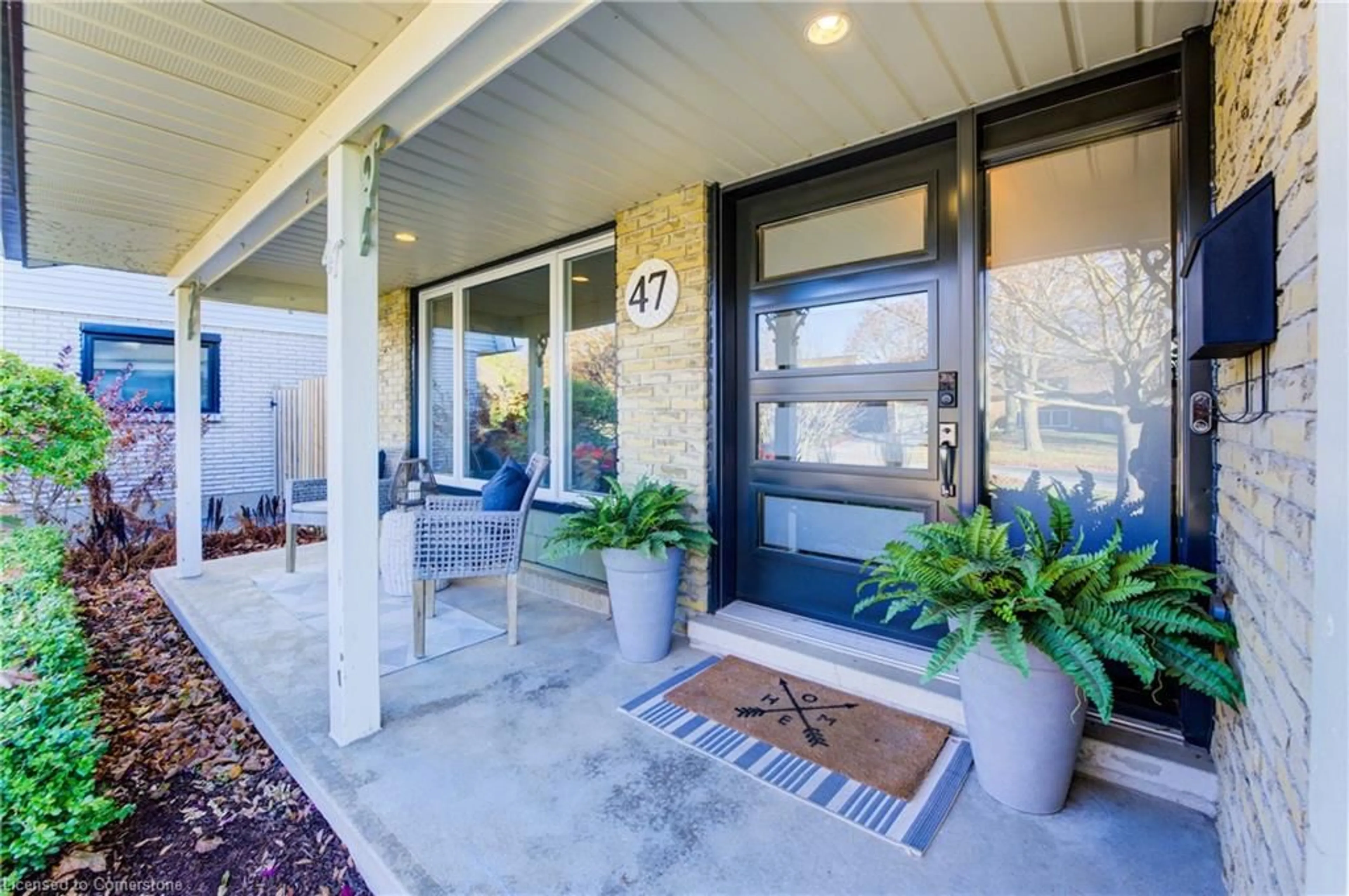 Indoor entryway for 47 Manor Dr, Kitchener Ontario N2A 2T9