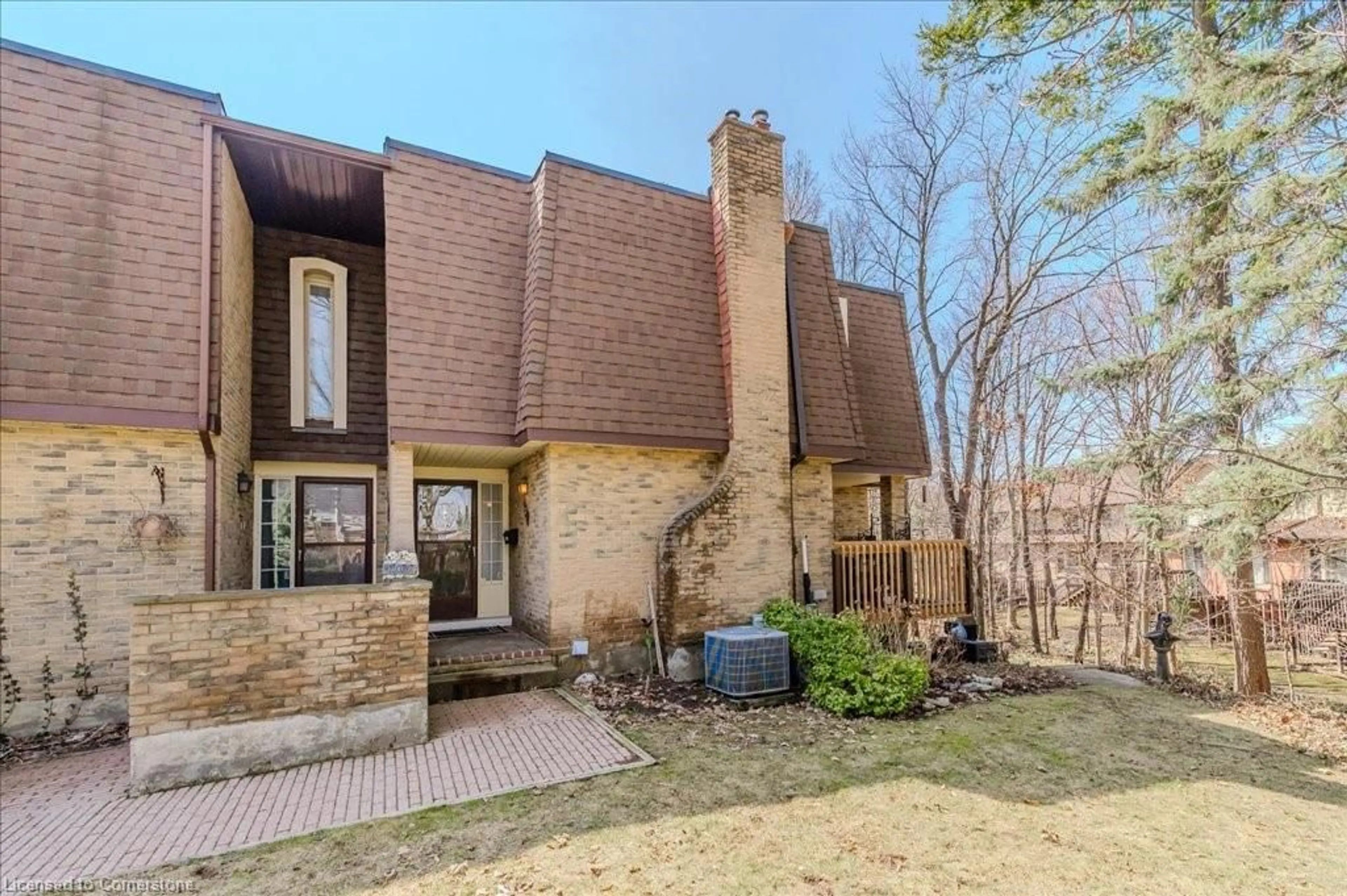 Home with brick exterior material, unknown for 250 Kingswood Dr #3, Kitchener Ontario N2E 2K2