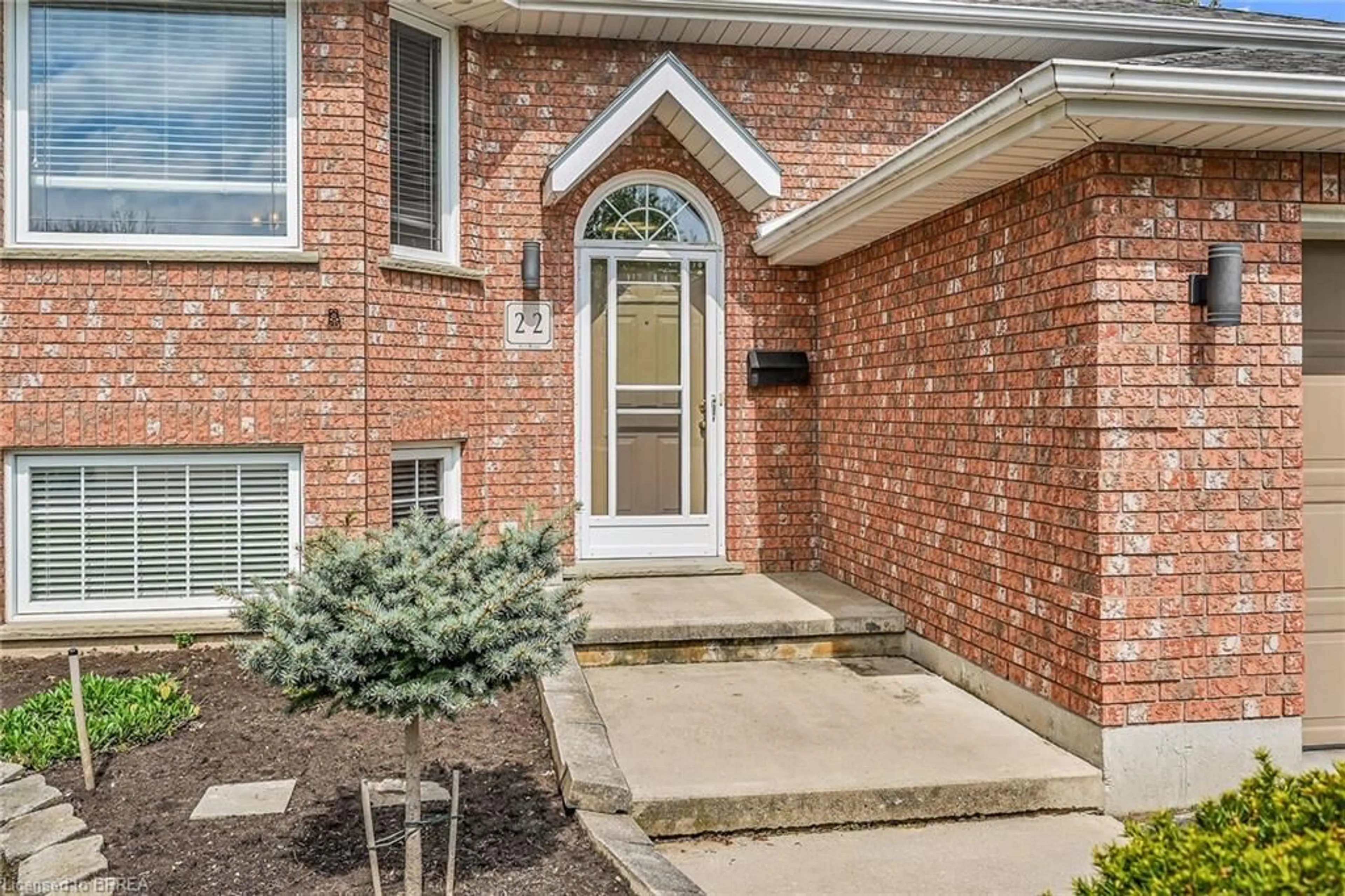 Unknown for 22 Passmore Crt, Brantford Ontario N3S 7V3