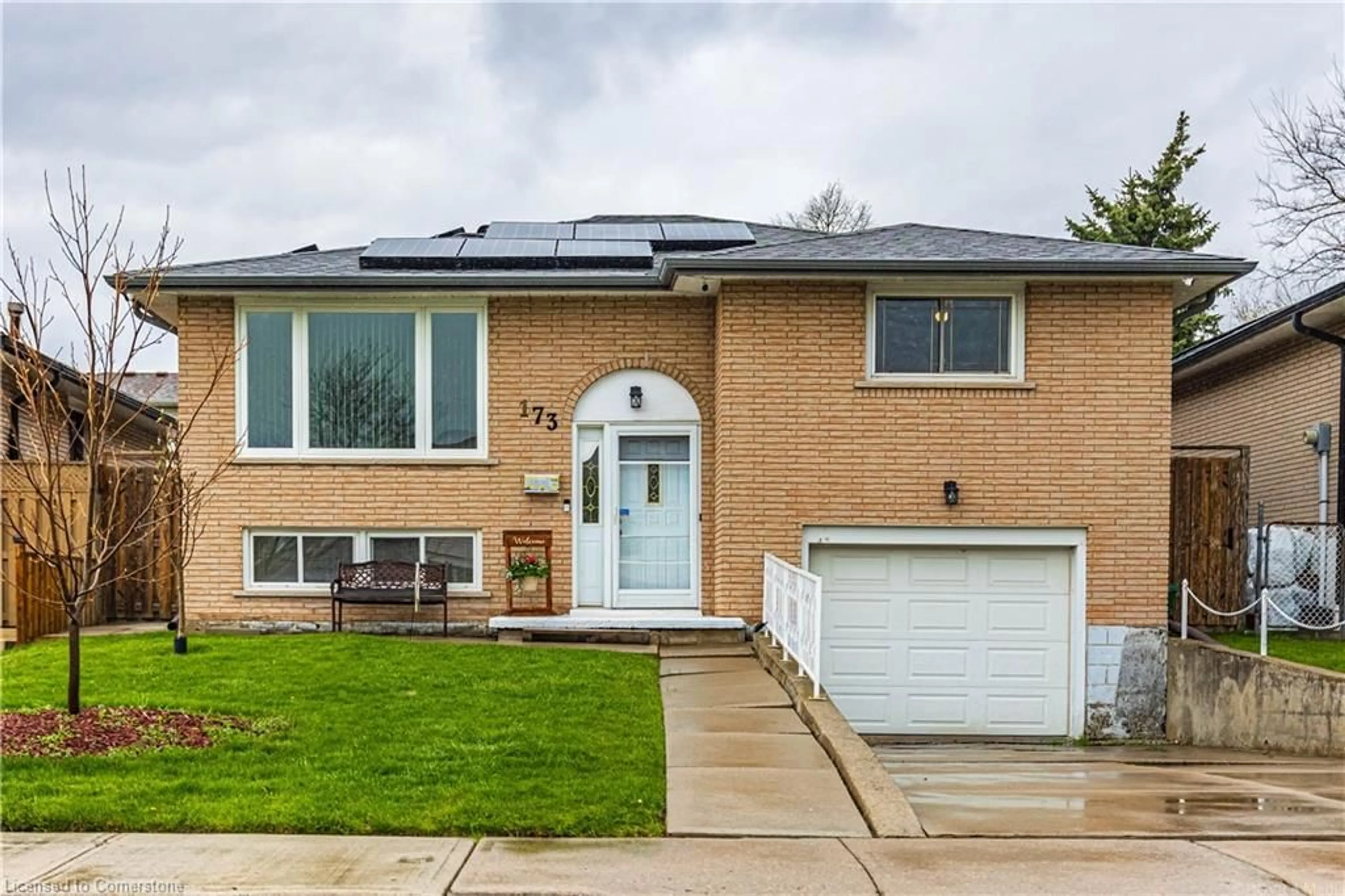 Home with brick exterior material, street for 173 Lawnhurst Dr, Hamilton Ontario L8V 4R2