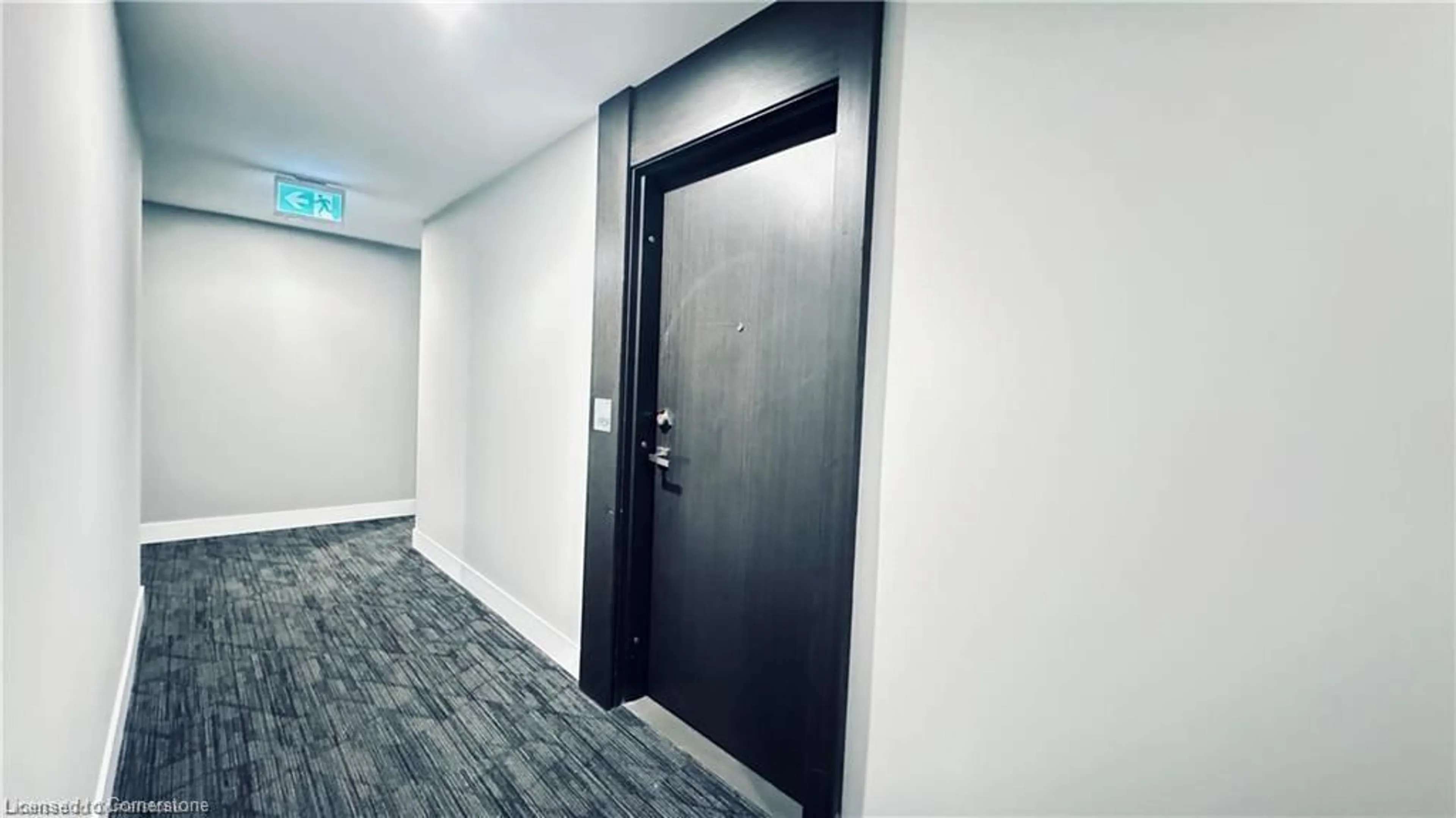 Indoor foyer for 15 Queen St #1909, Hamilton Ontario L8P 0C6