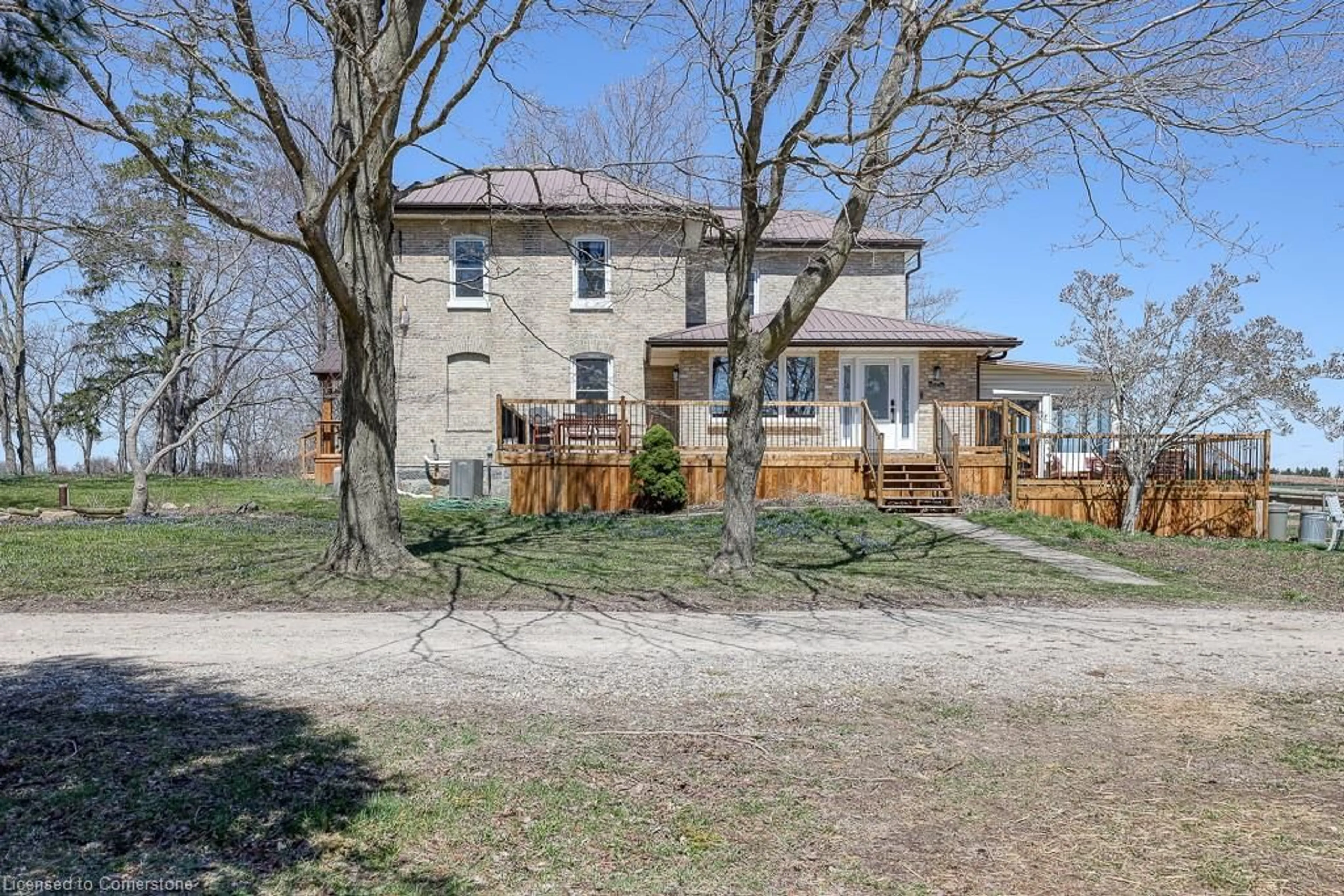 A pic from outside/outdoor area/front of a property/back of a property/a pic from drone, street for 3892 Lewis Rd, Mossley Ontario N0L 1V0