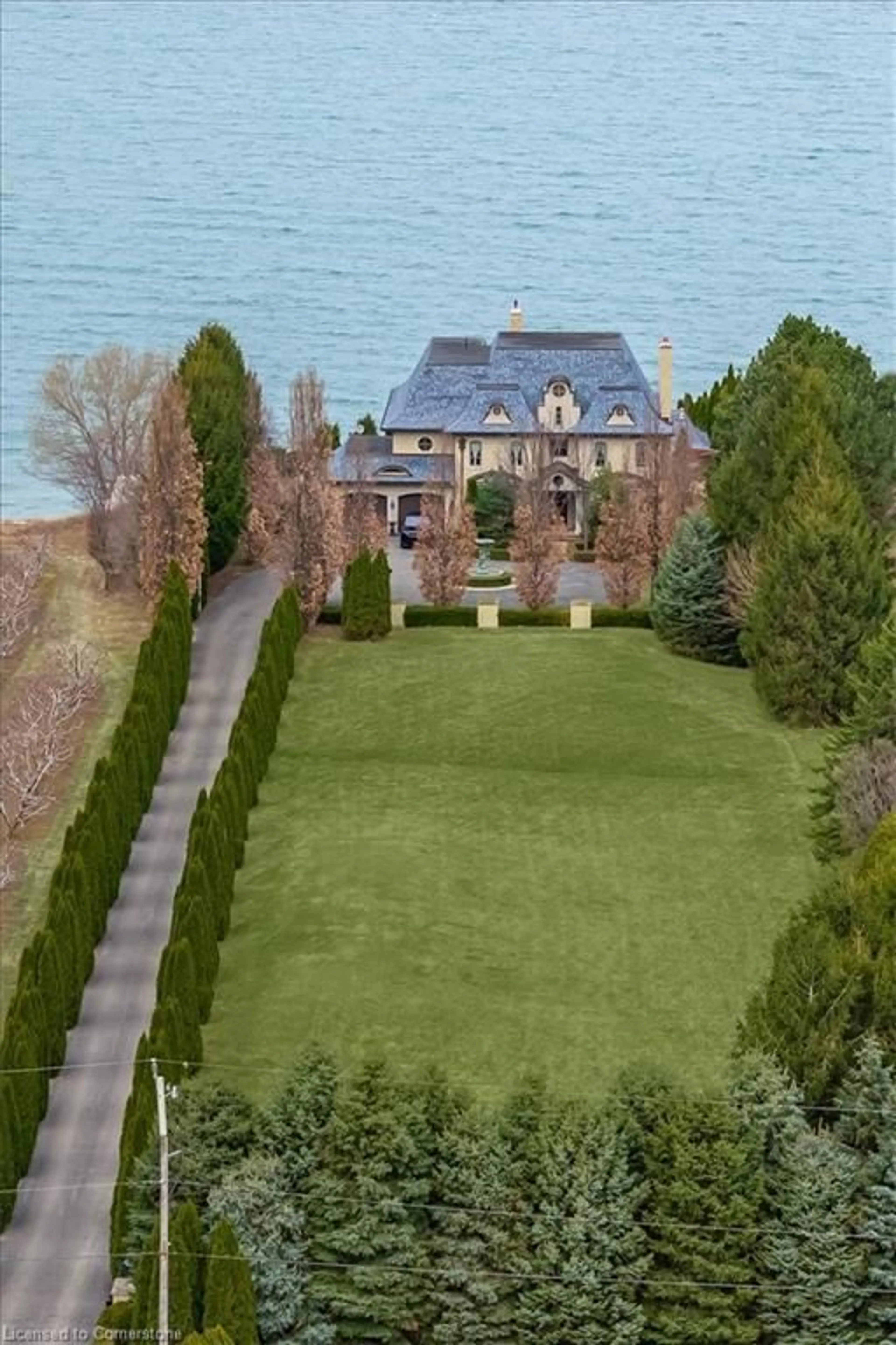 A pic from outside/outdoor area/front of a property/back of a property/a pic from drone, water/lake/river/ocean view for 5545 Blezard Drive Dr, Lincoln Ontario L3J 1R1