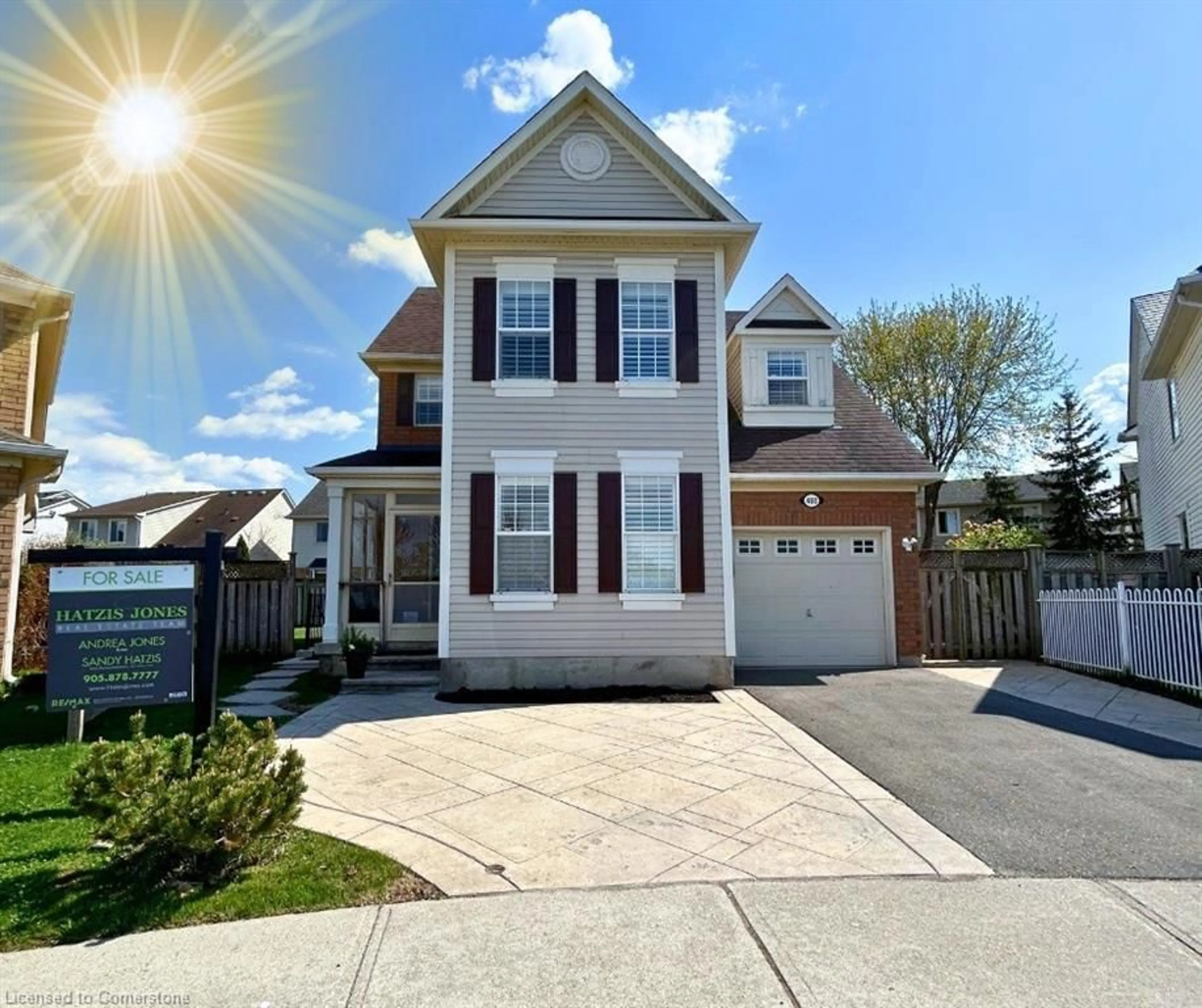 Home with vinyl exterior material, street for 468 Trudeau Dr, Milton Ontario L9T 5K9