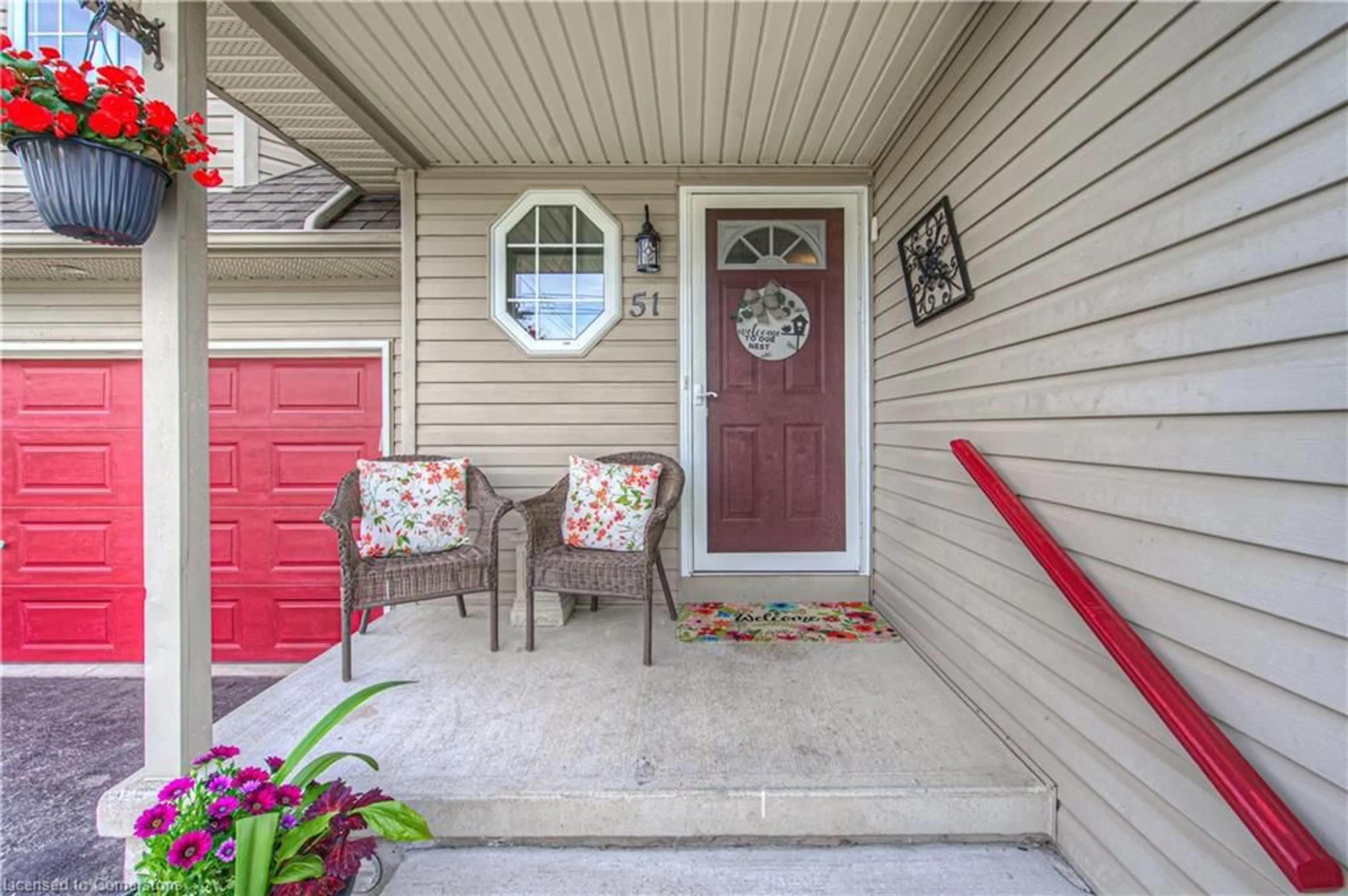 Indoor entryway for 51 Mill St, Plattsville Ontario N0J 1S0