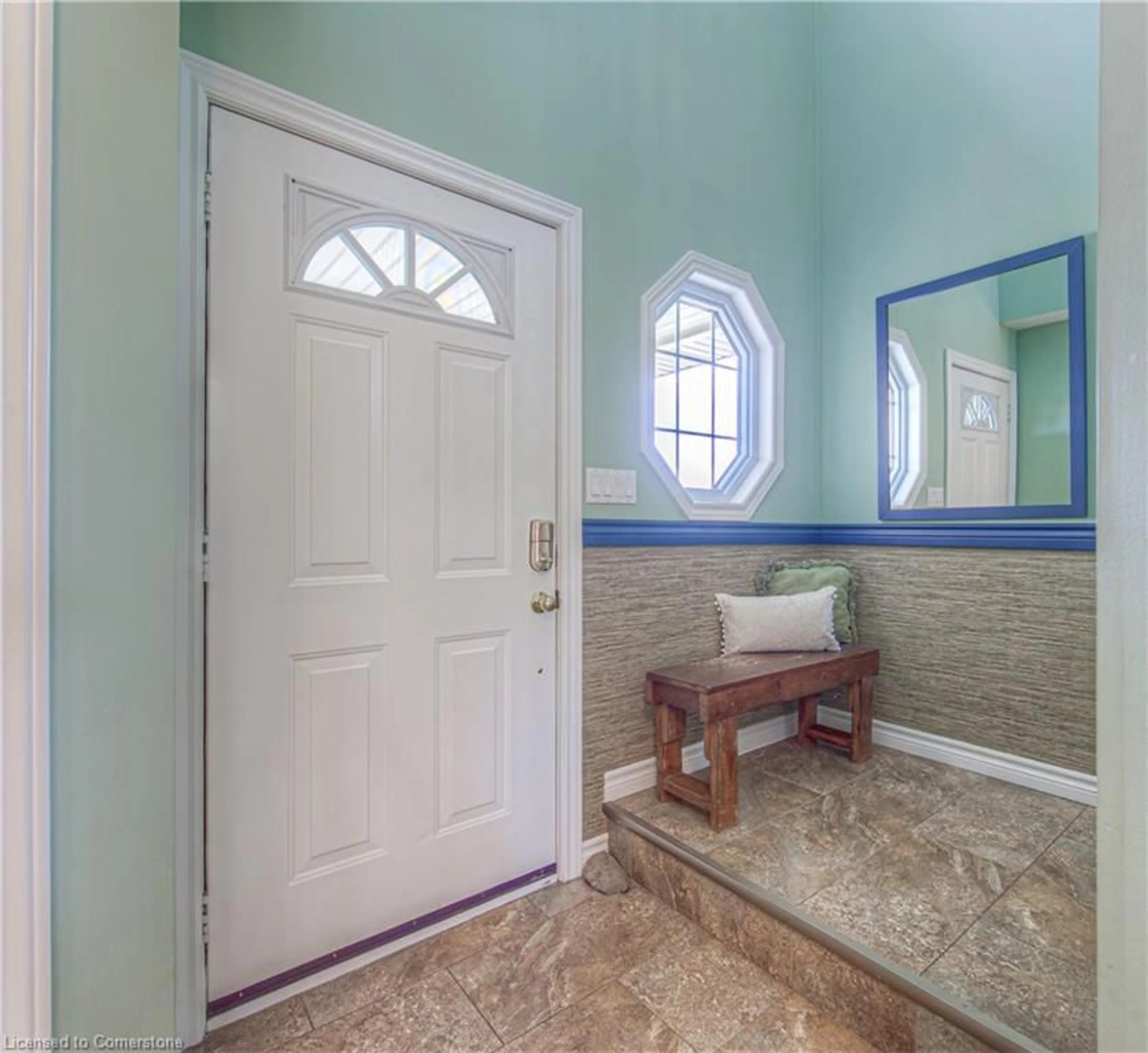 Indoor entryway for 51 Mill St, Plattsville Ontario N0J 1S0