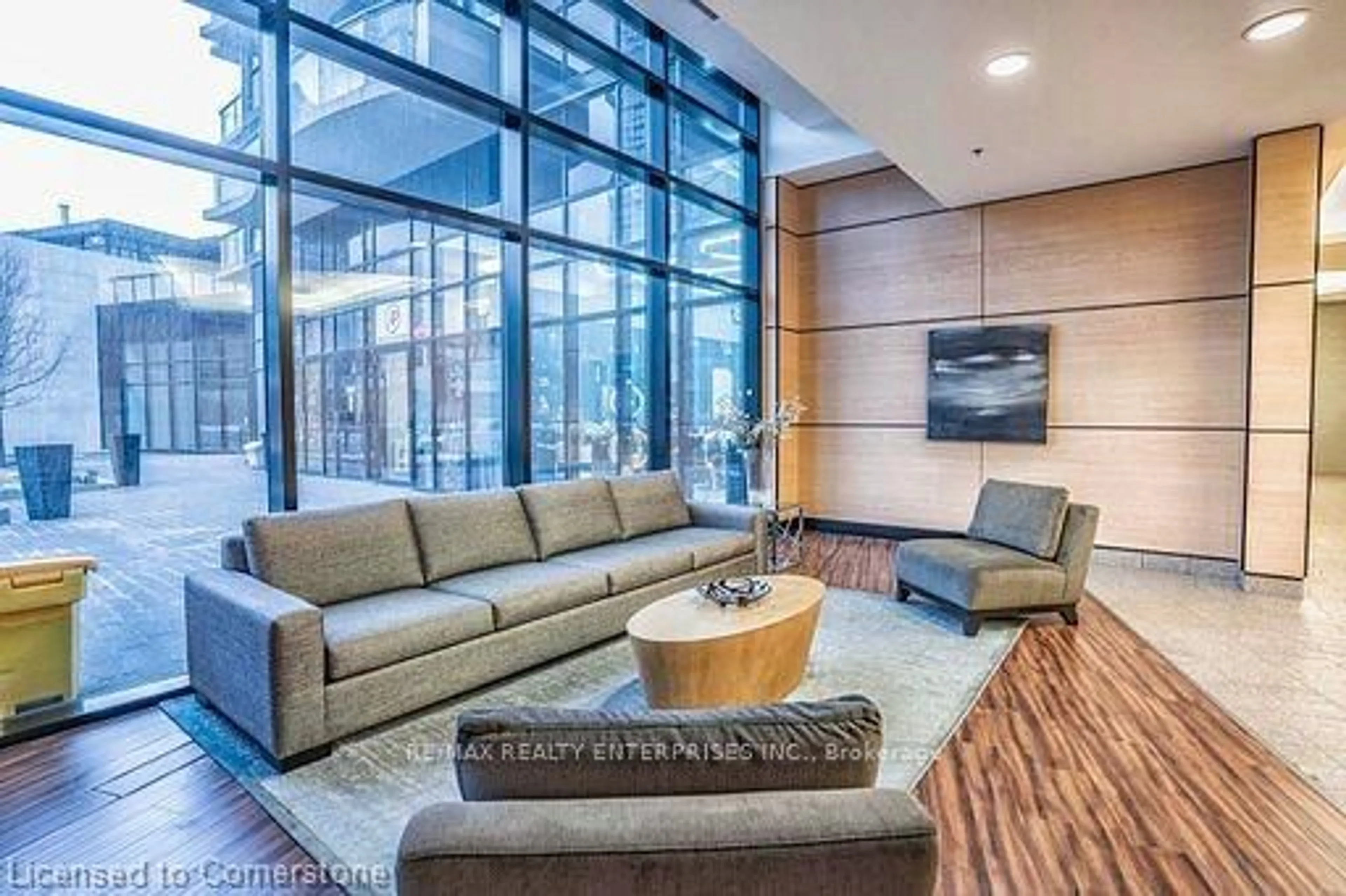 Indoor foyer for 2900 Highway 7 #206, Concord Ontario L4K 0G3