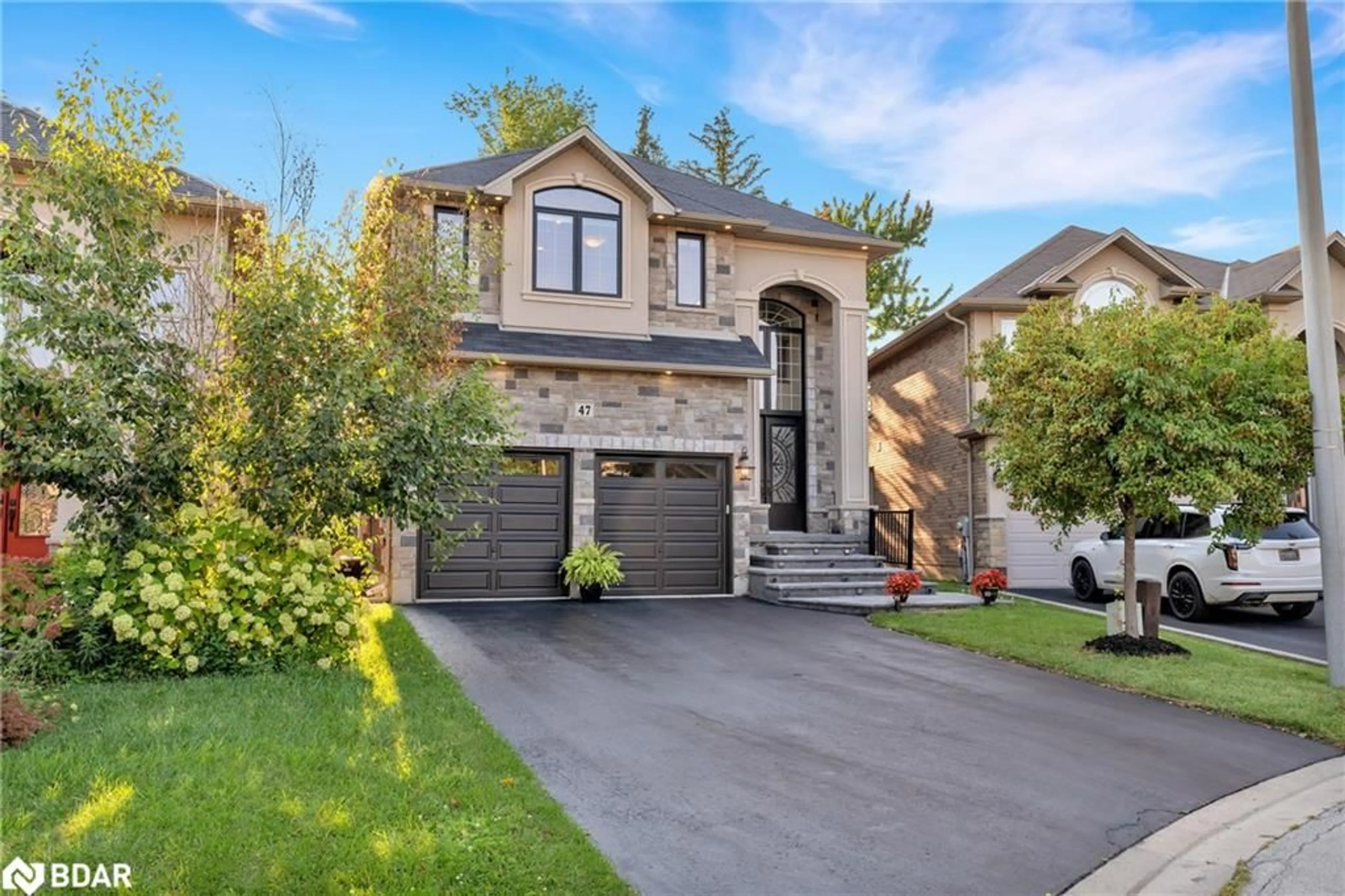 Home with brick exterior material, street for 47 Lorupe Crt, Ancaster Ontario L8G 0B4