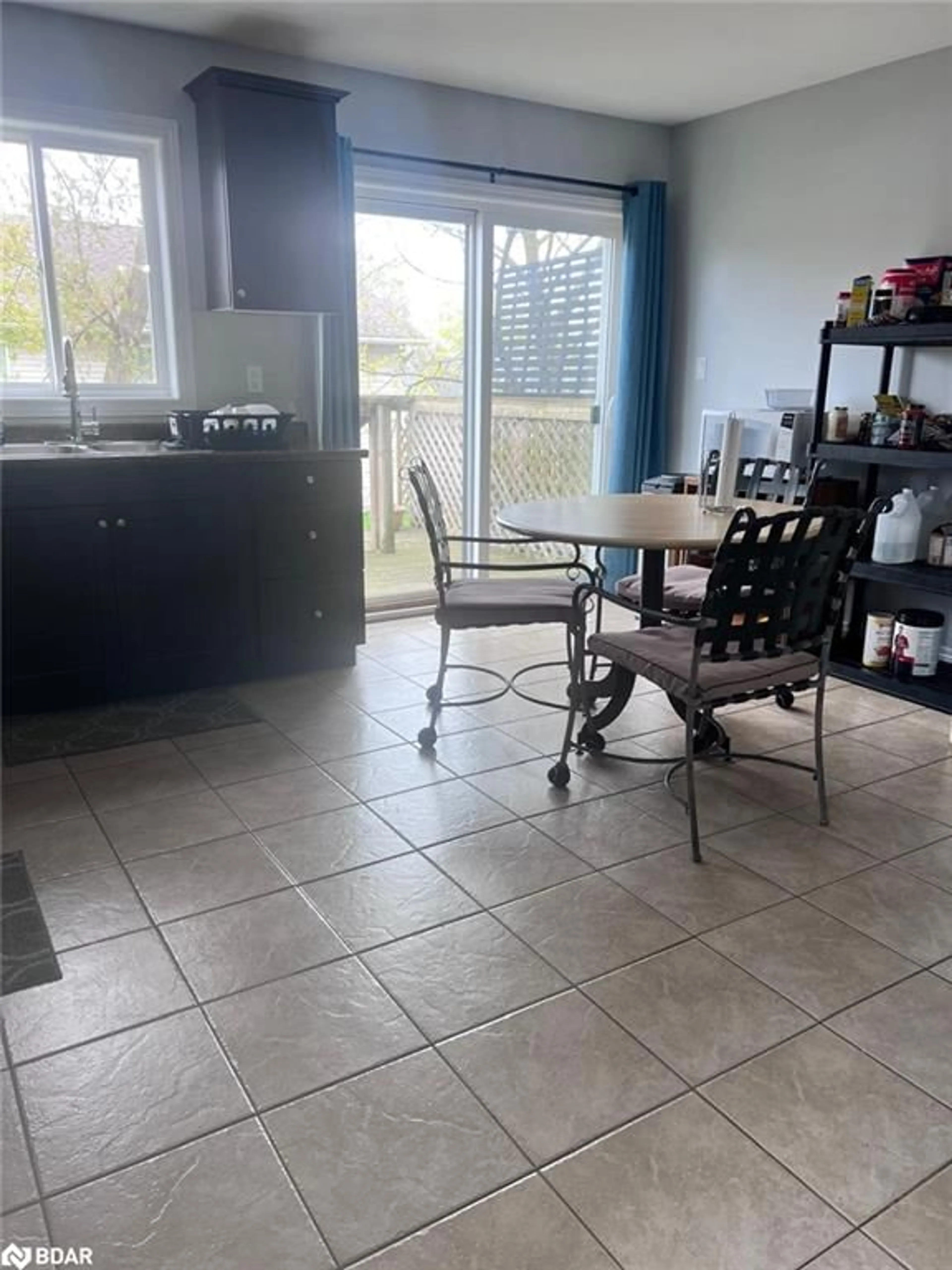 A pic of a room for 36A Kent Street St, St. Catharines Ontario L2S 1H2