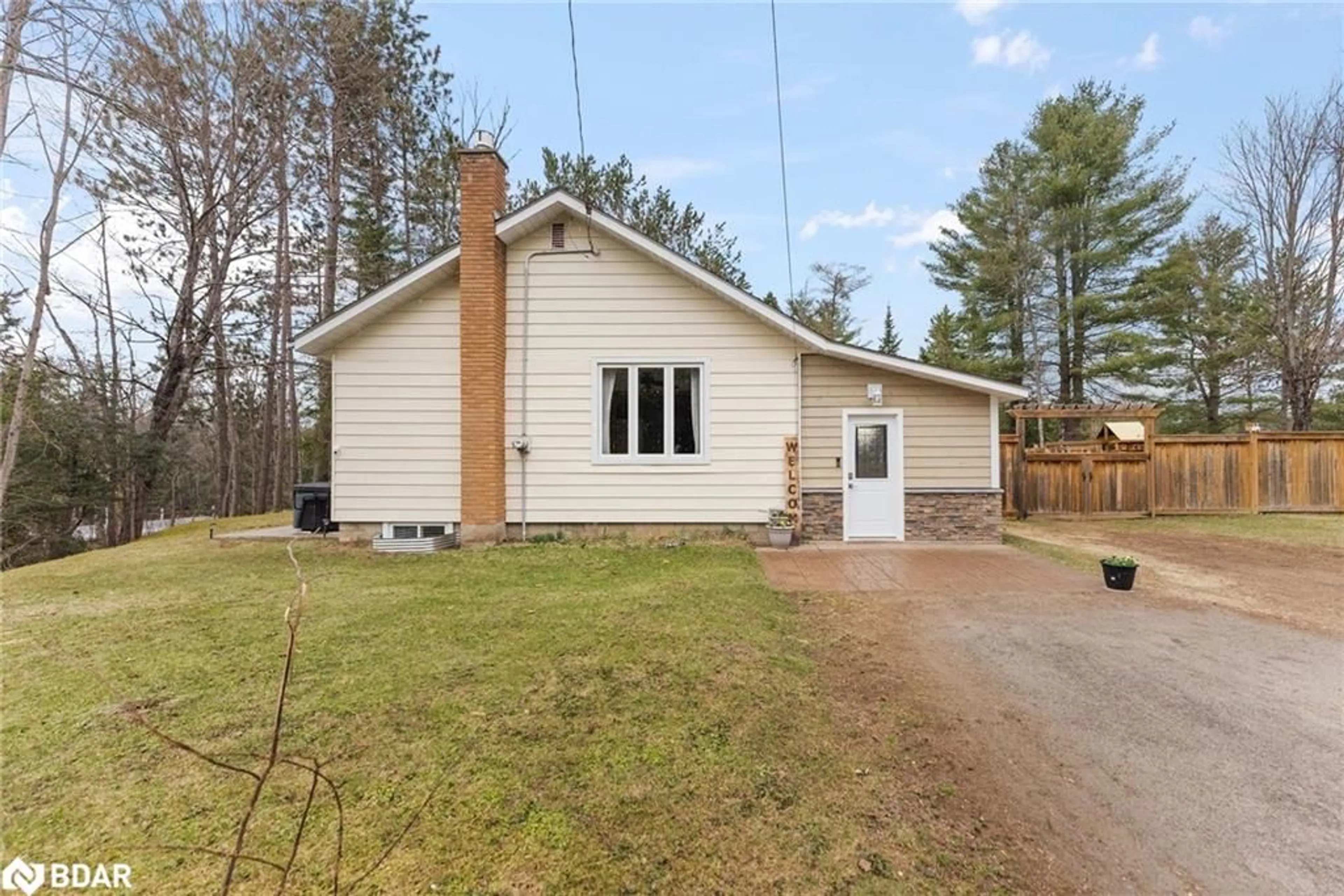Unknown for 58 River St, Apsley Ontario K0L 1A0