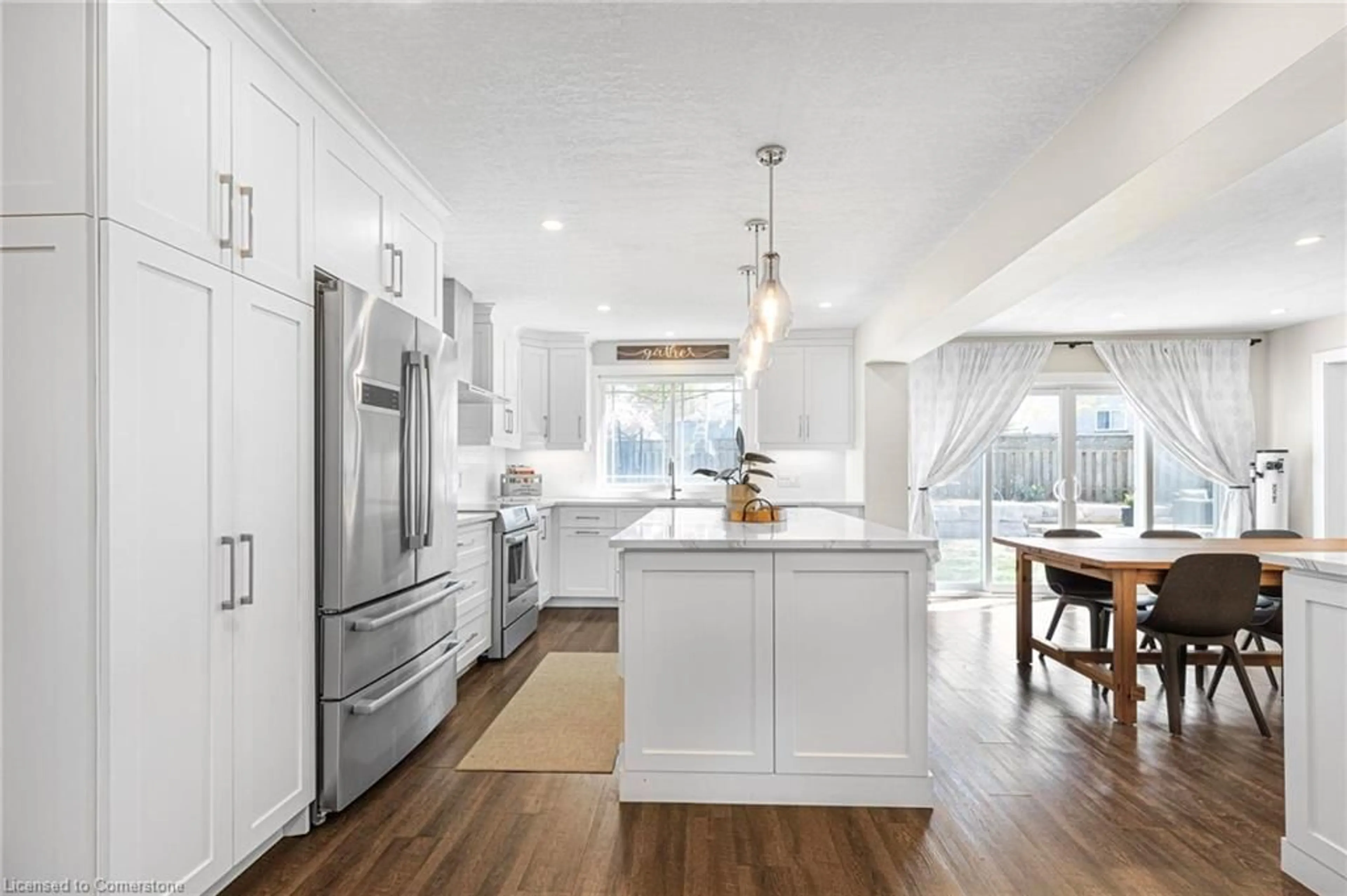 Open concept kitchen, unknown for 40 Stock Crt, Cambridge Ontario N3C 3R5