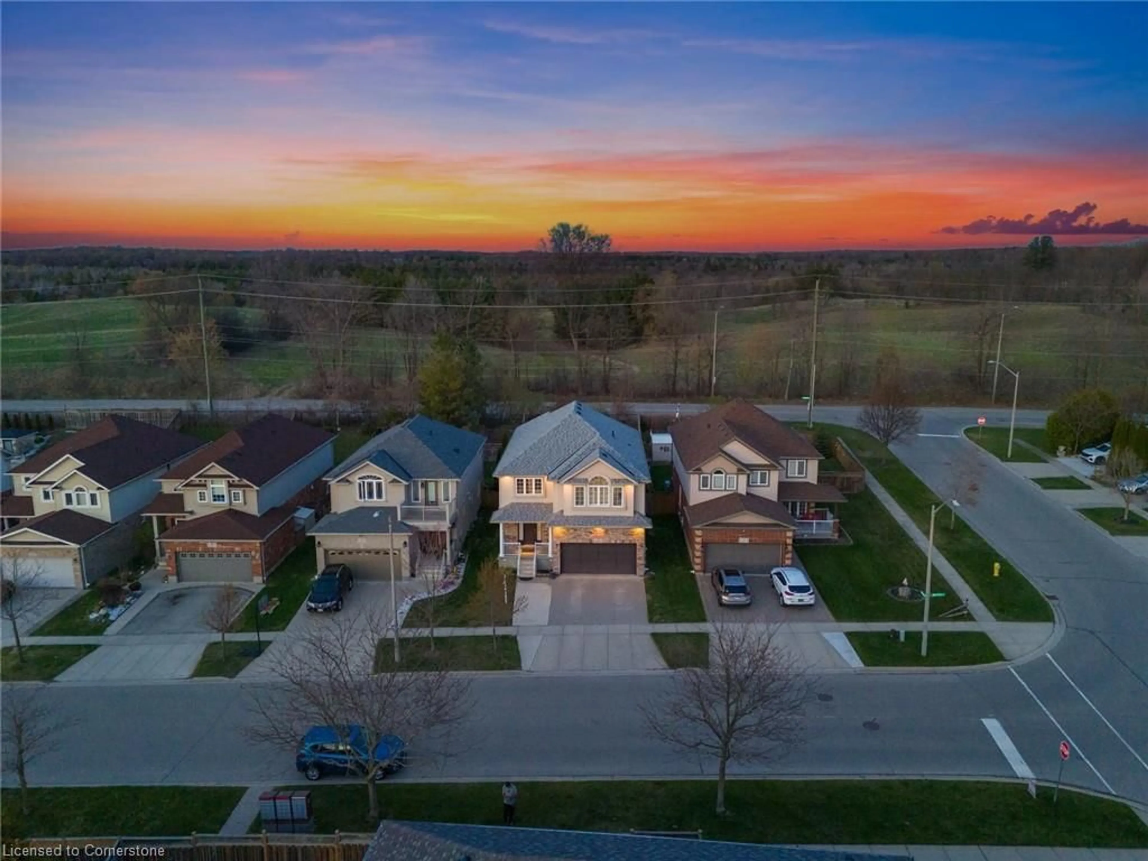 A pic from outside/outdoor area/front of a property/back of a property/a pic from drone, street for 8 Skipton Cres, Cambridge Ontario N3C 4N7
