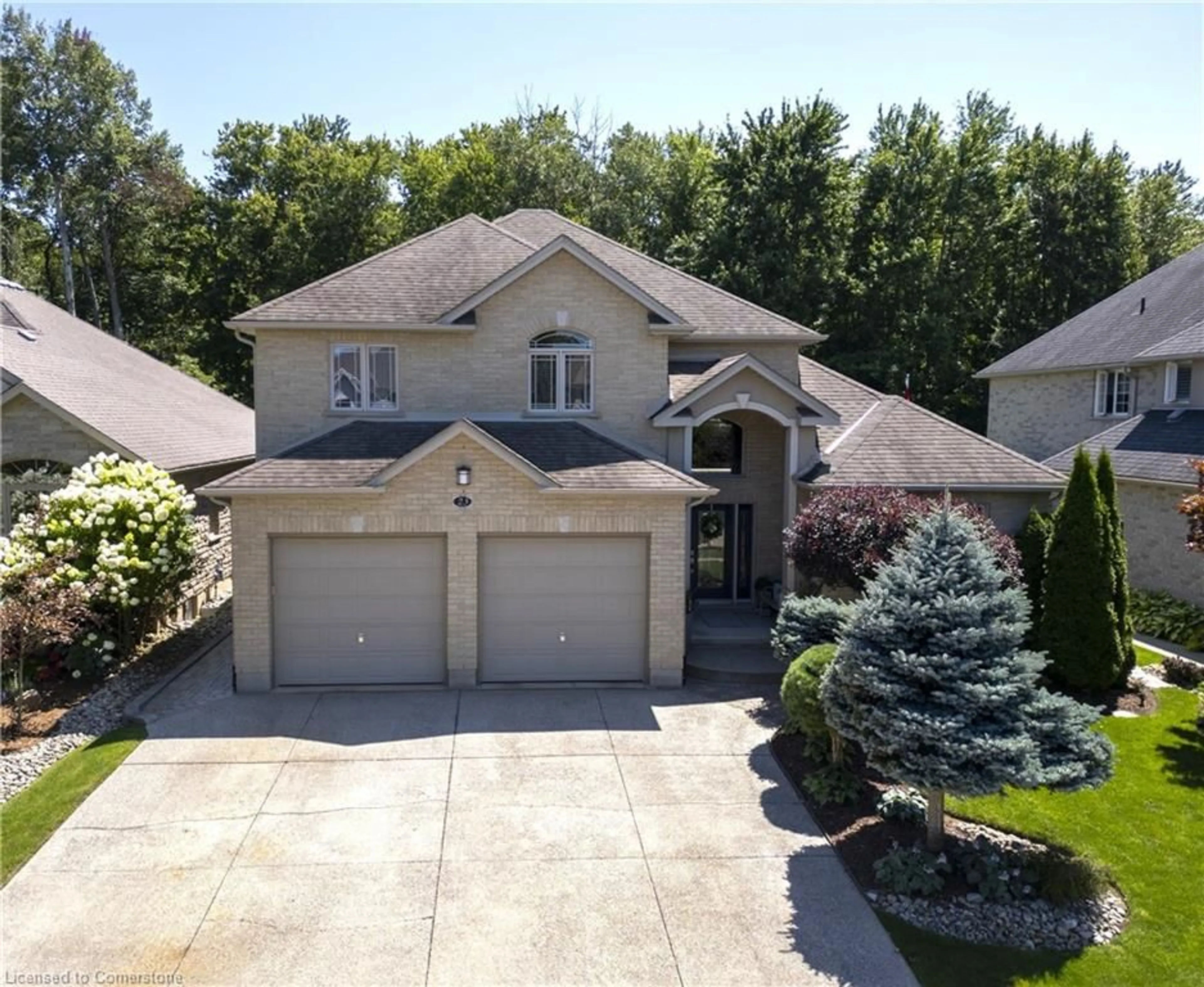 A pic from outside/outdoor area/front of a property/back of a property/a pic from drone, street for 23 Ingold Ave, New Hamburg Ontario N3A 2G8