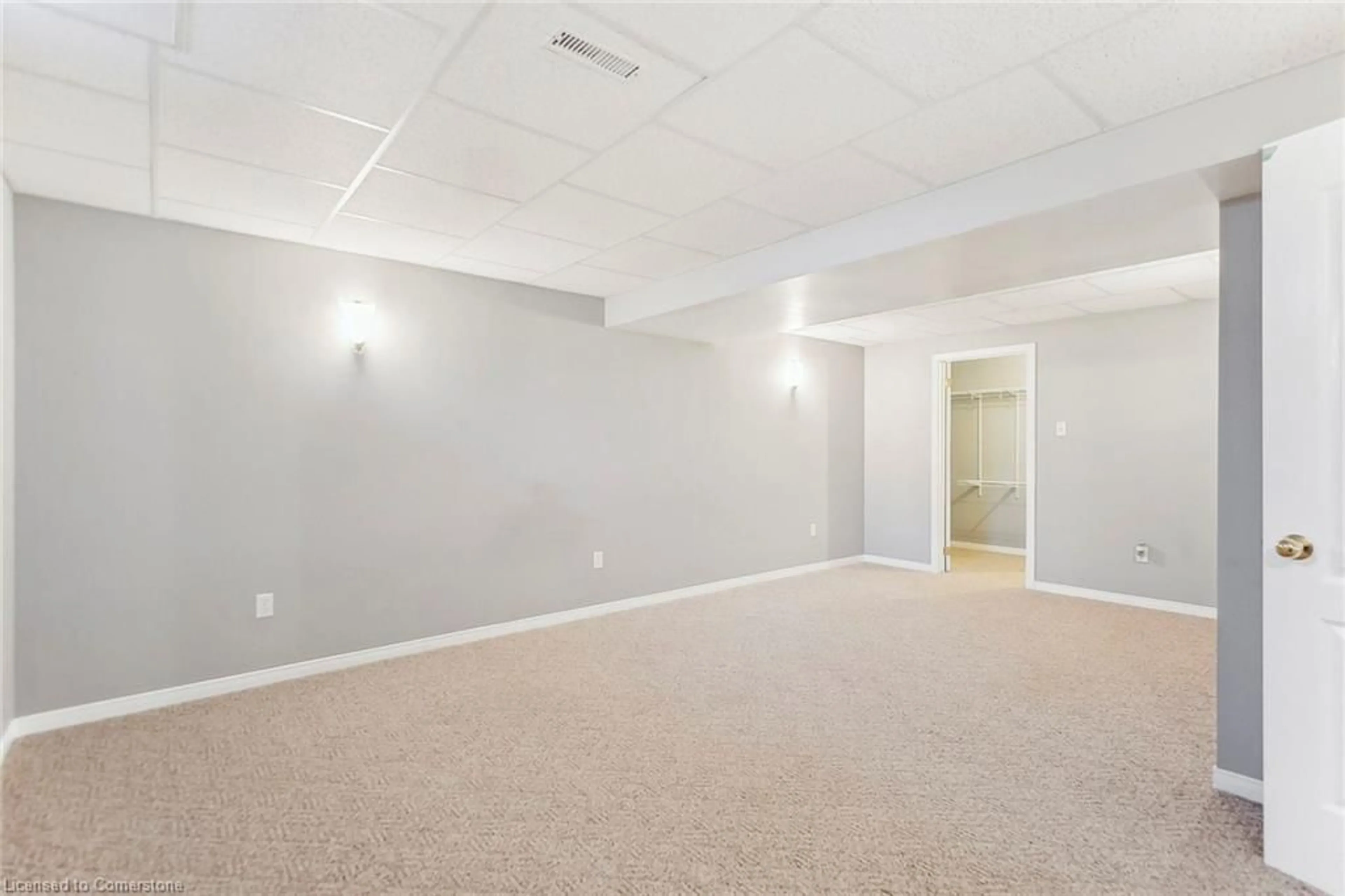 A pic of a room for 212 Stonehenge Dr #TH 2, Ancaster Ontario L9K 1N5