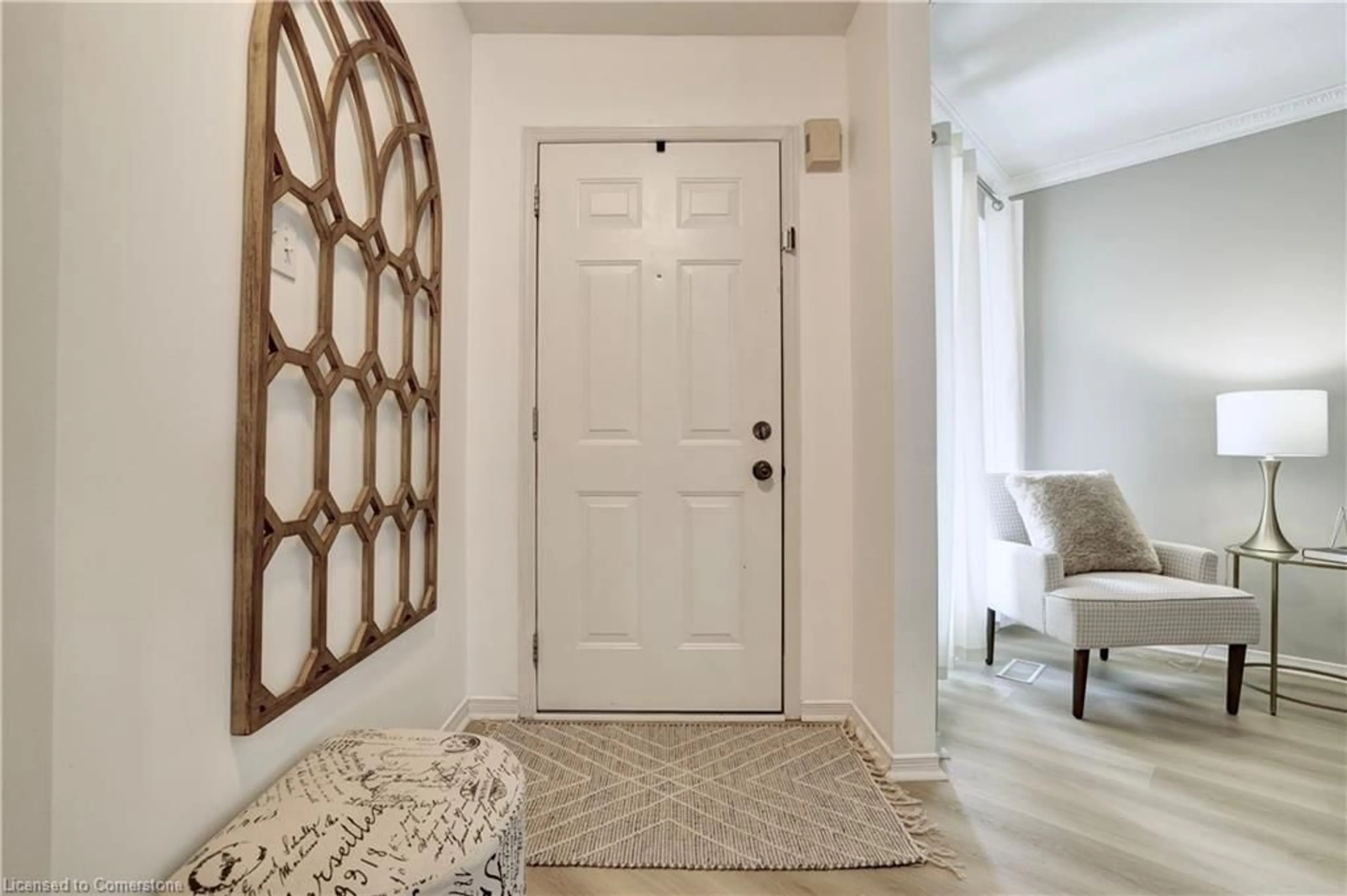 Indoor entryway for 16 Valleyhaven Lane, Guelph Ontario N1E 0A3