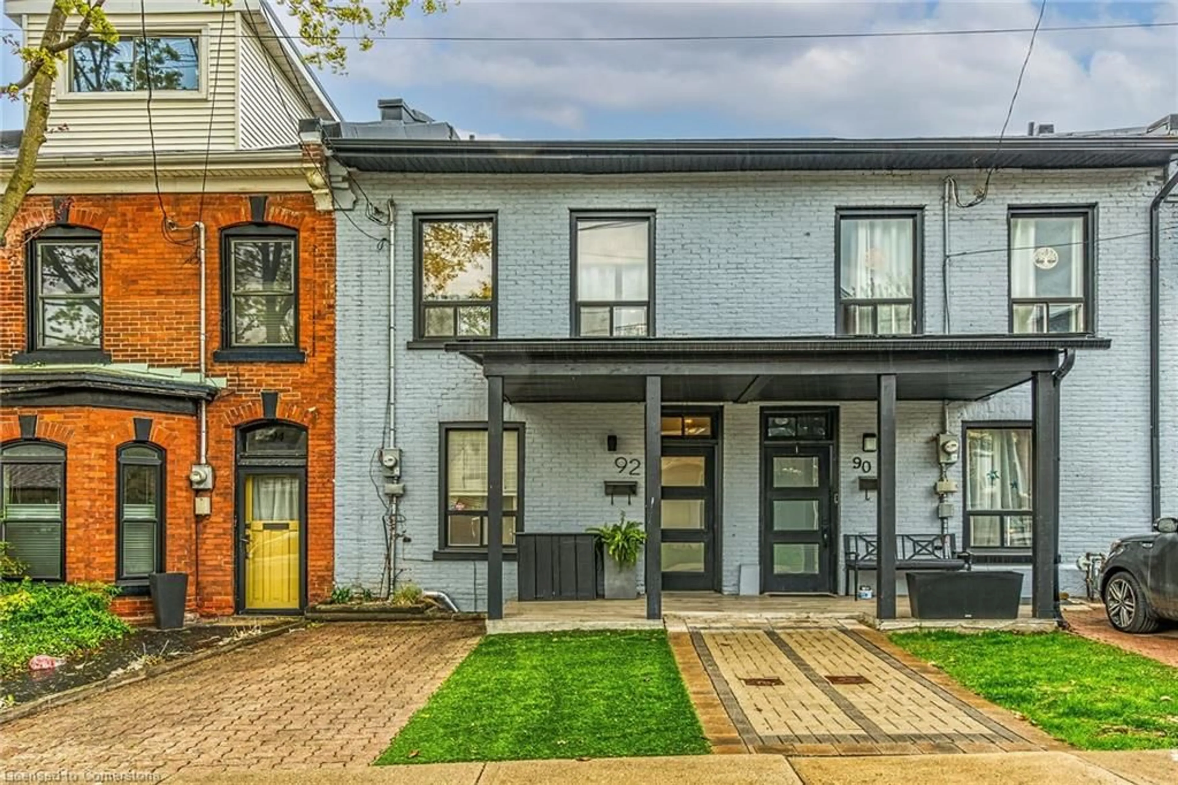Home with brick exterior material, street for 92 Pearl St, Hamilton Ontario L8R 2Z3