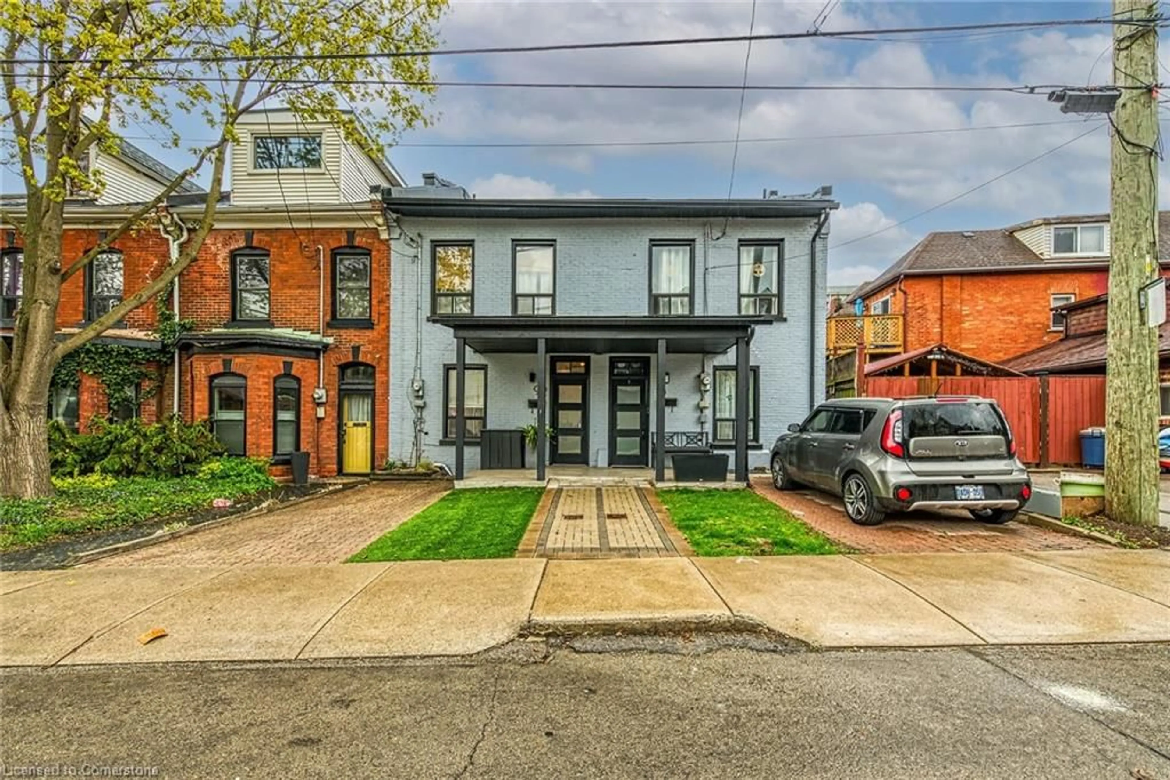 Home with brick exterior material, street for 92 Pearl St, Hamilton Ontario L8R 2Z3