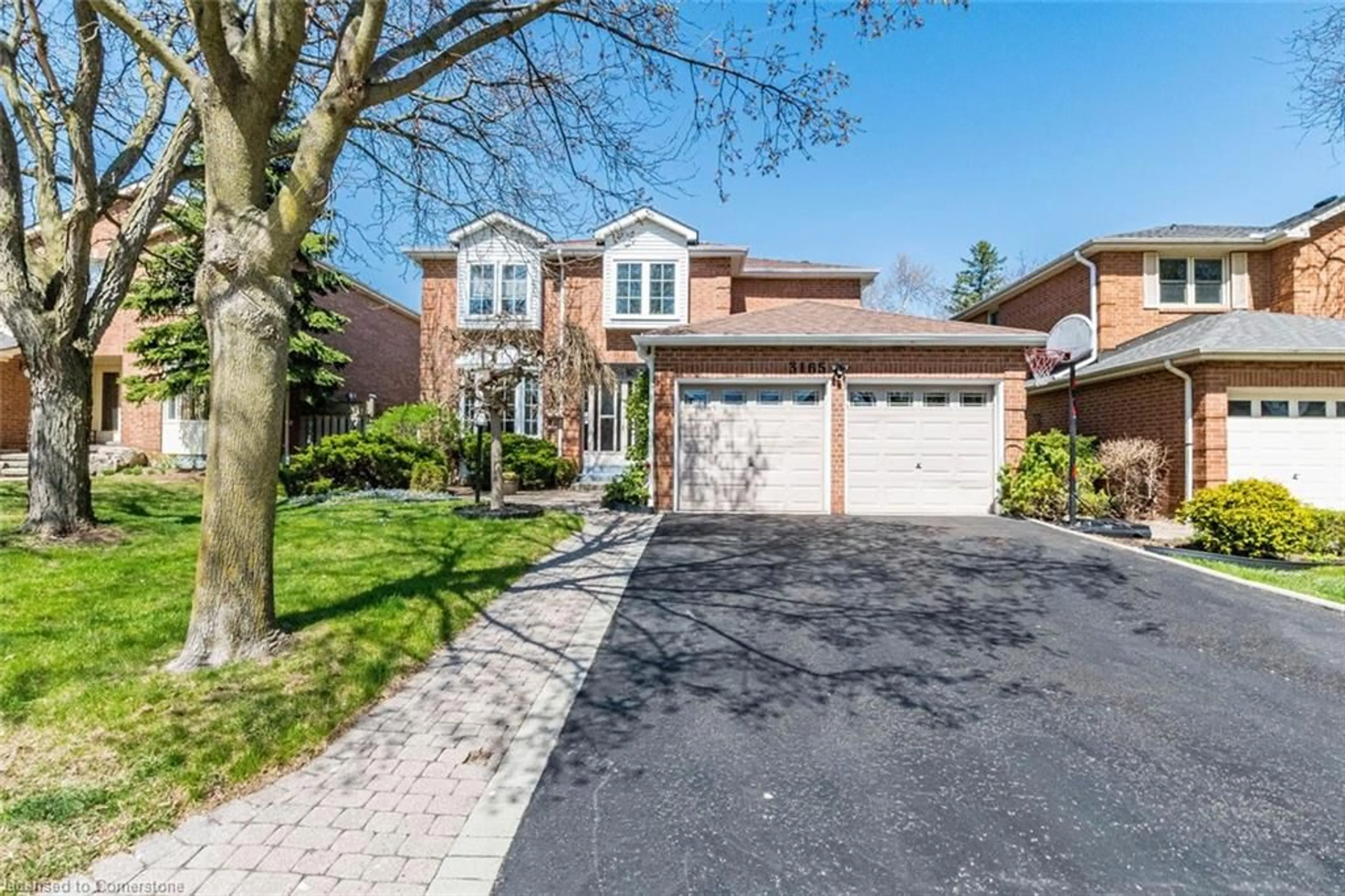 Home with brick exterior material, street for 3165 Spring Creek Cres, Mississauga Ontario L5N 4S2