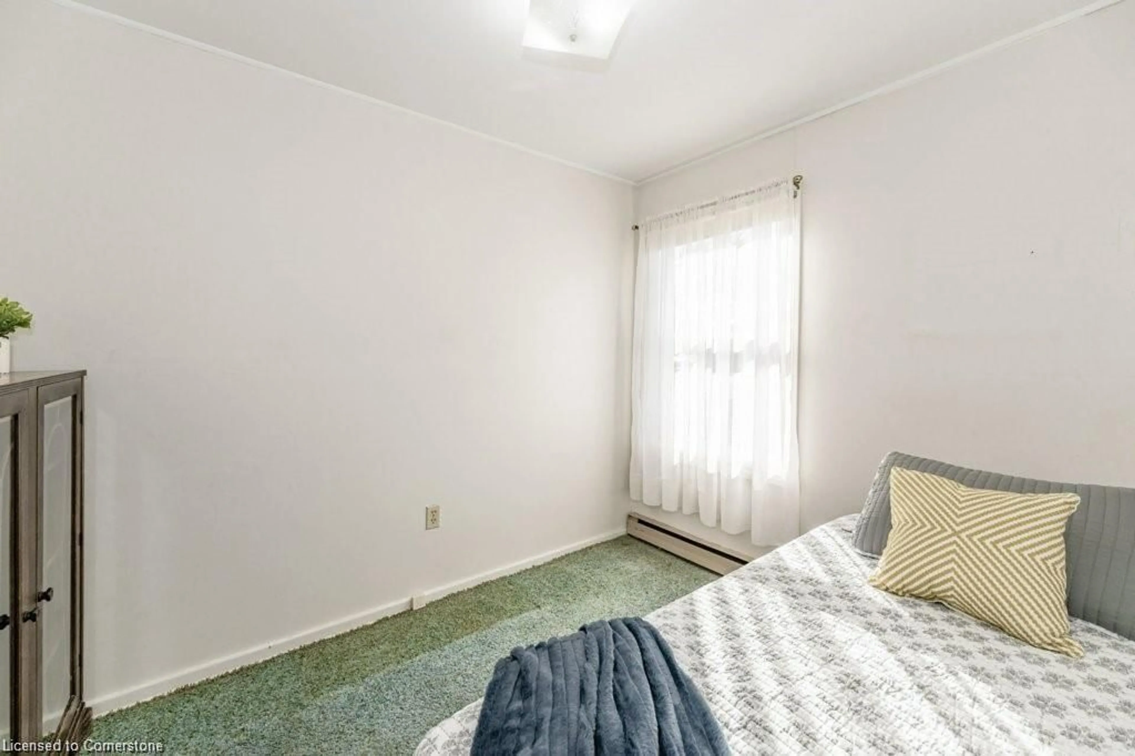 A pic of a room for 43 Munn St, Hamilton Ontario L8V 1K1