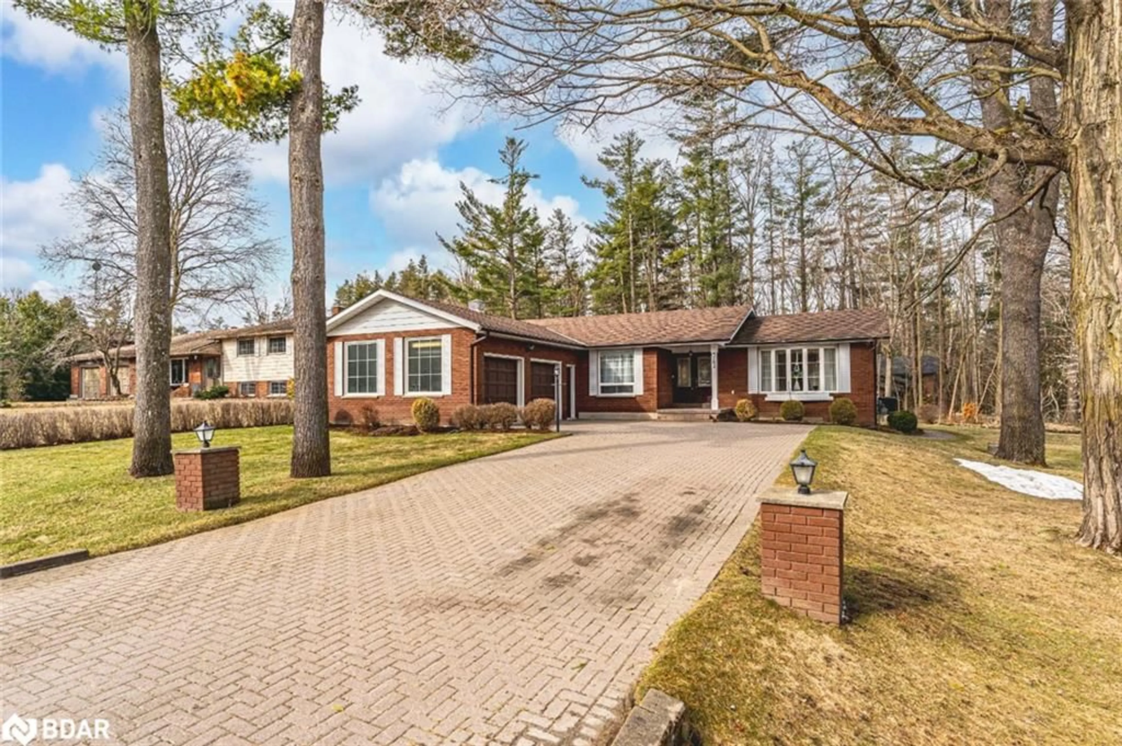 Home with brick exterior material, street for 3782 Whitecap Dr, Innisfil Ontario L9S 2L4
