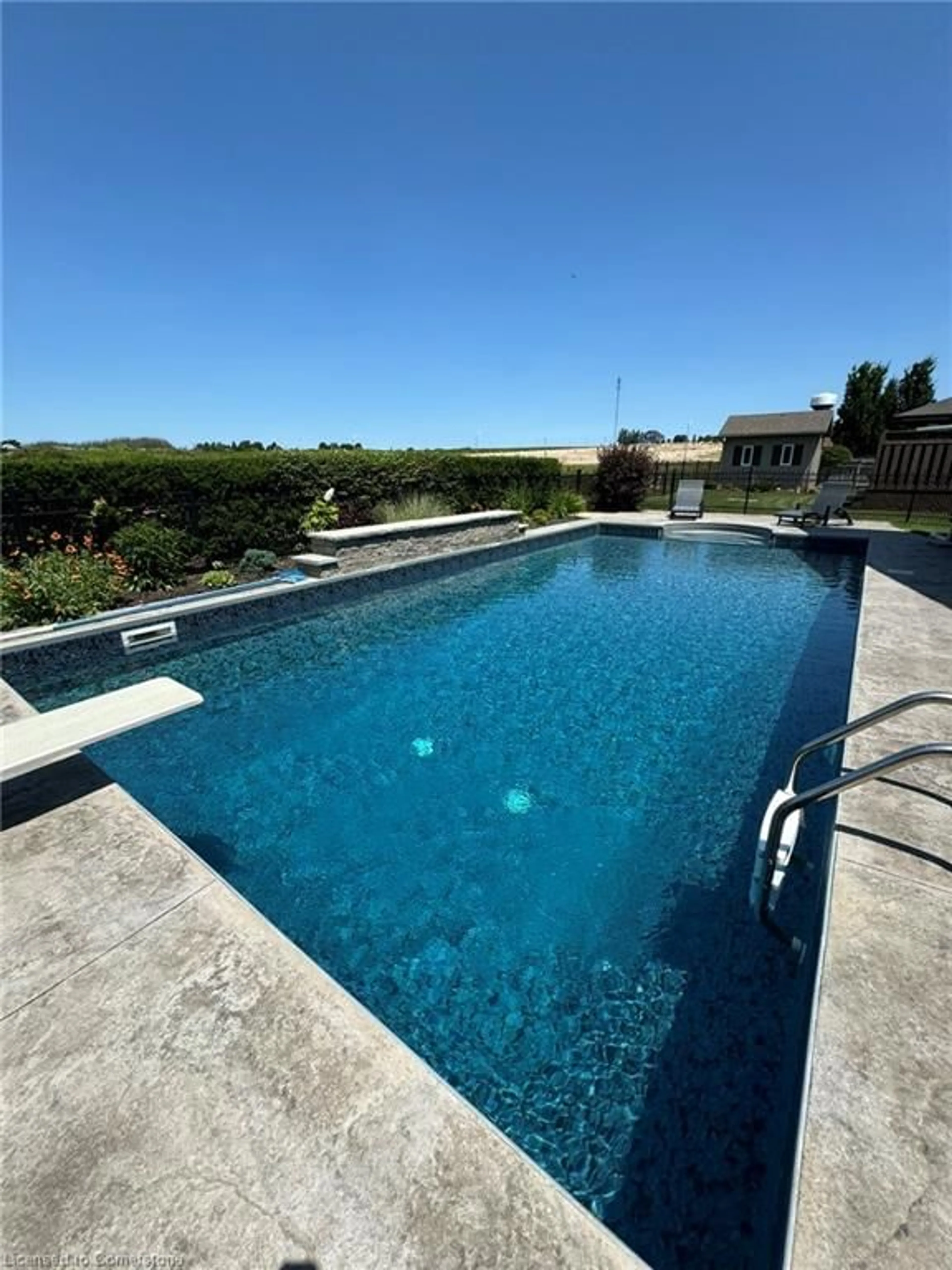 Pool for 24 Applewood St, Plattsville Ontario N0J 1S0