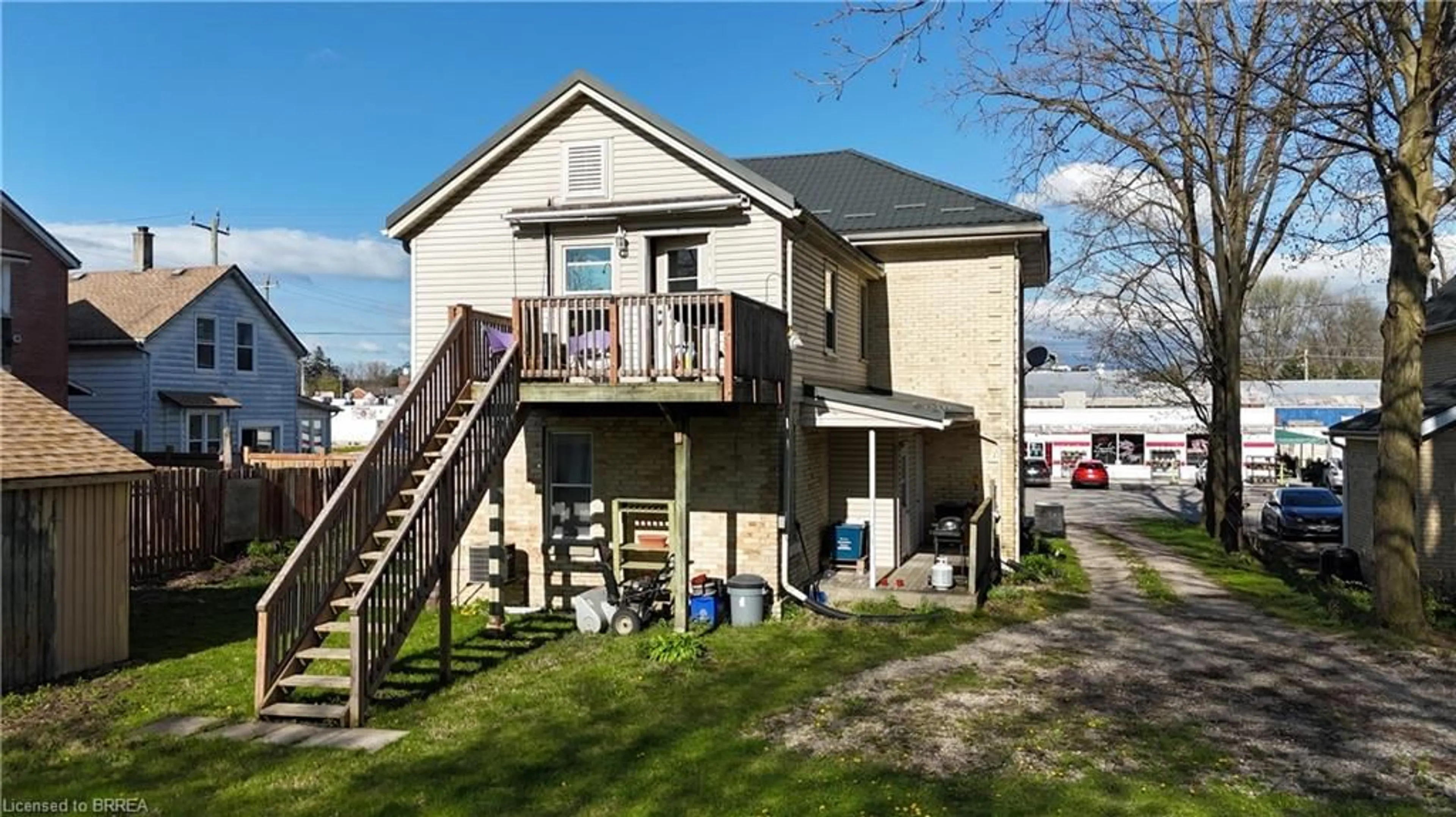 Unknown for 34 Young St, Woodstock Ontario N4S 3L5