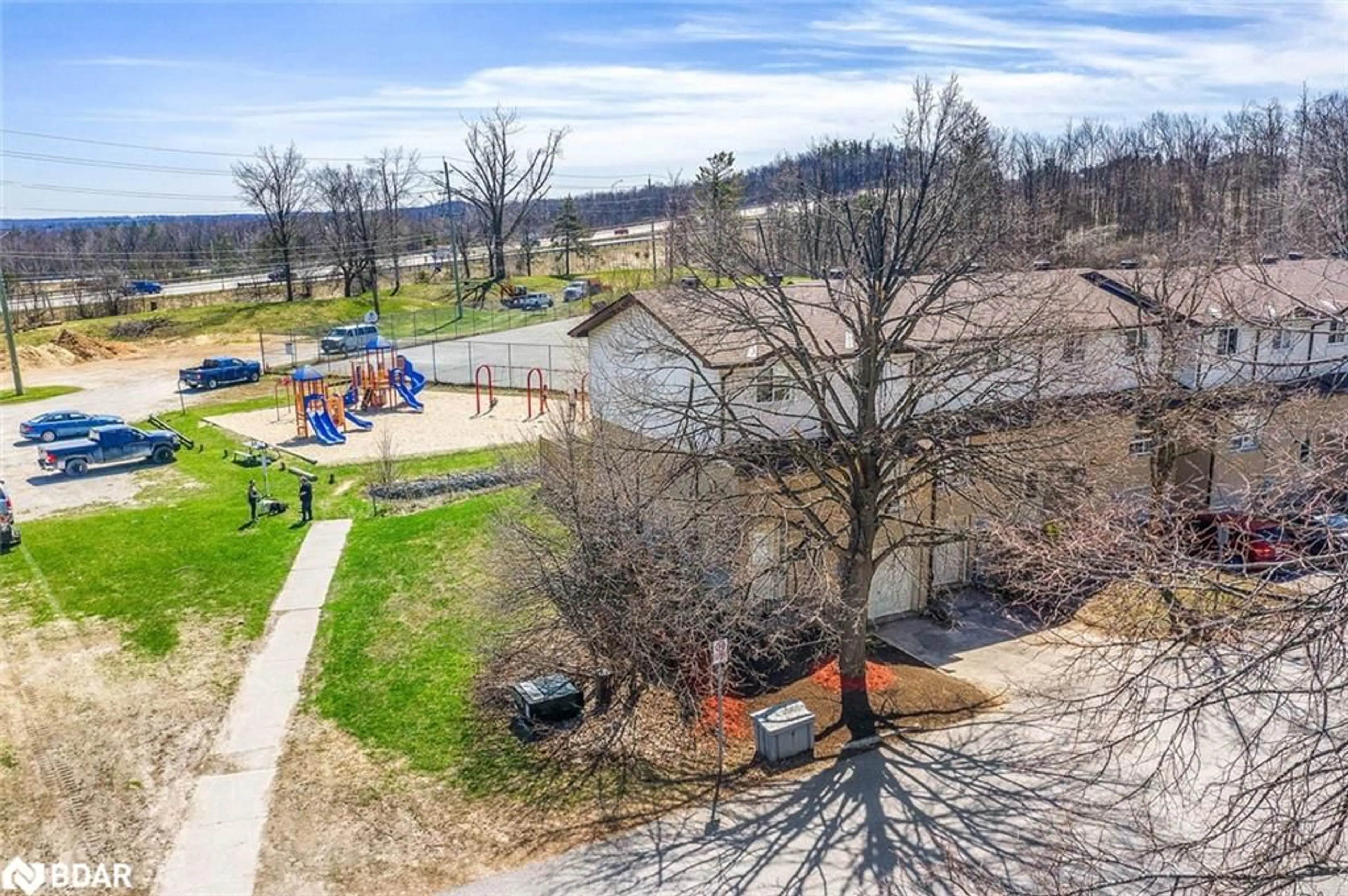 A pic from outside/outdoor area/front of a property/back of a property/a pic from drone, unknown for 1095 Mississaga St #30, Orillia Ontario L3V 6W7