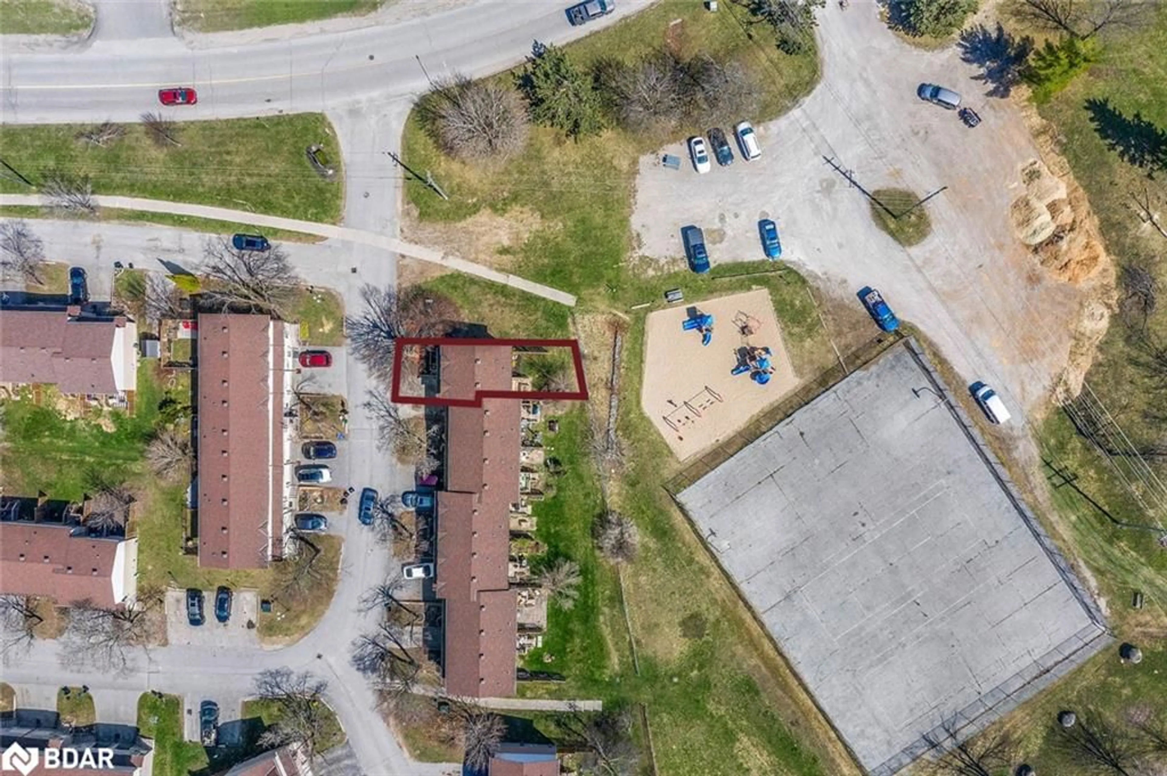 A pic from outside/outdoor area/front of a property/back of a property/a pic from drone, building for 1095 Mississaga St #30, Orillia Ontario L3V 6W7