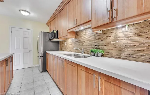 Additional property image - 3025 Queen Frederica Dr Unit 201