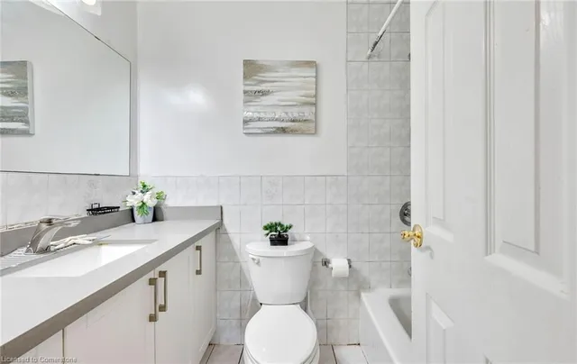 Additional property image - 3025 Queen Frederica Dr Unit 201