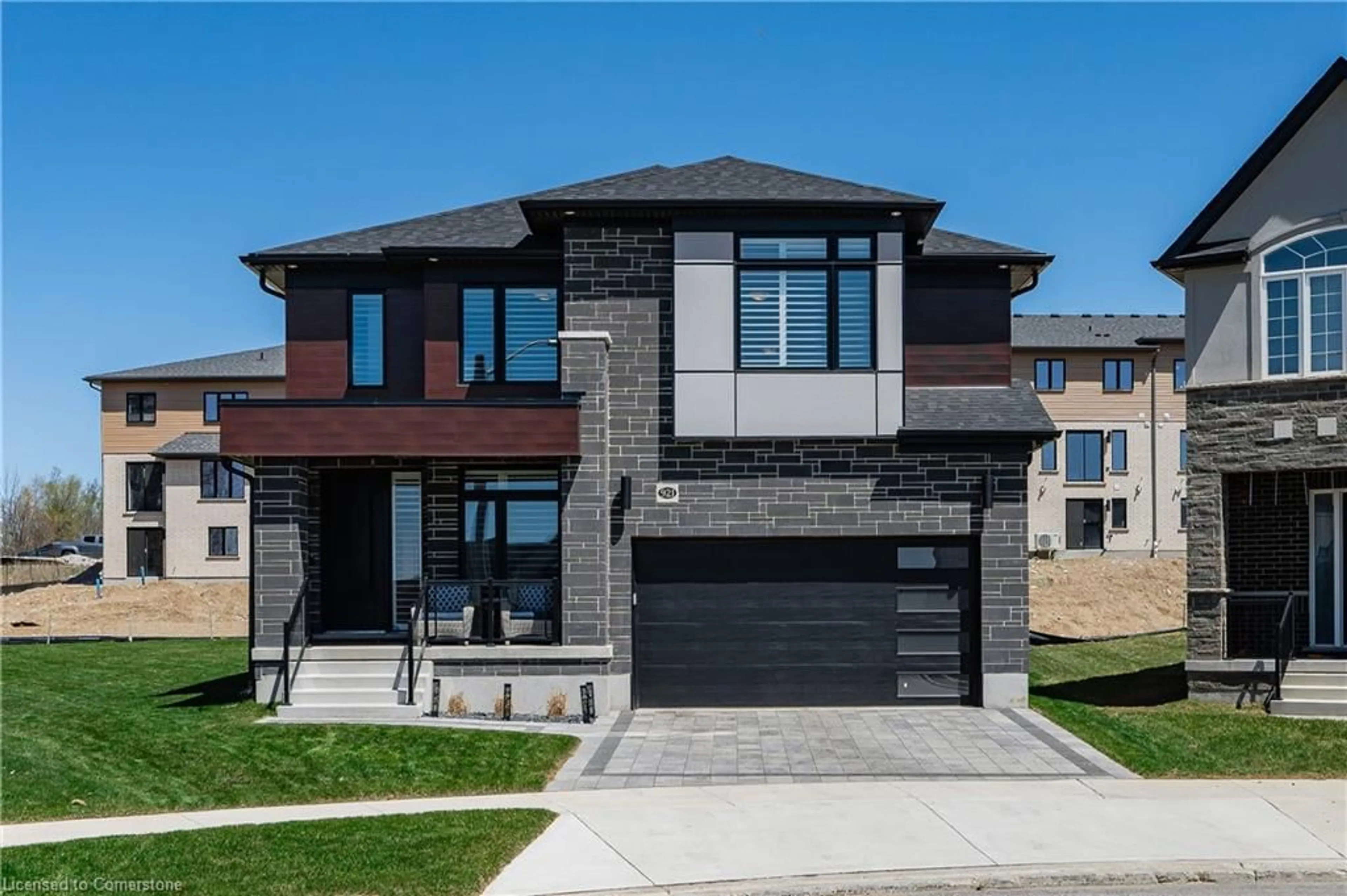 Home with brick exterior material, street for 921 Nathalie Crt, Kitchener Ontario N2E 0G3