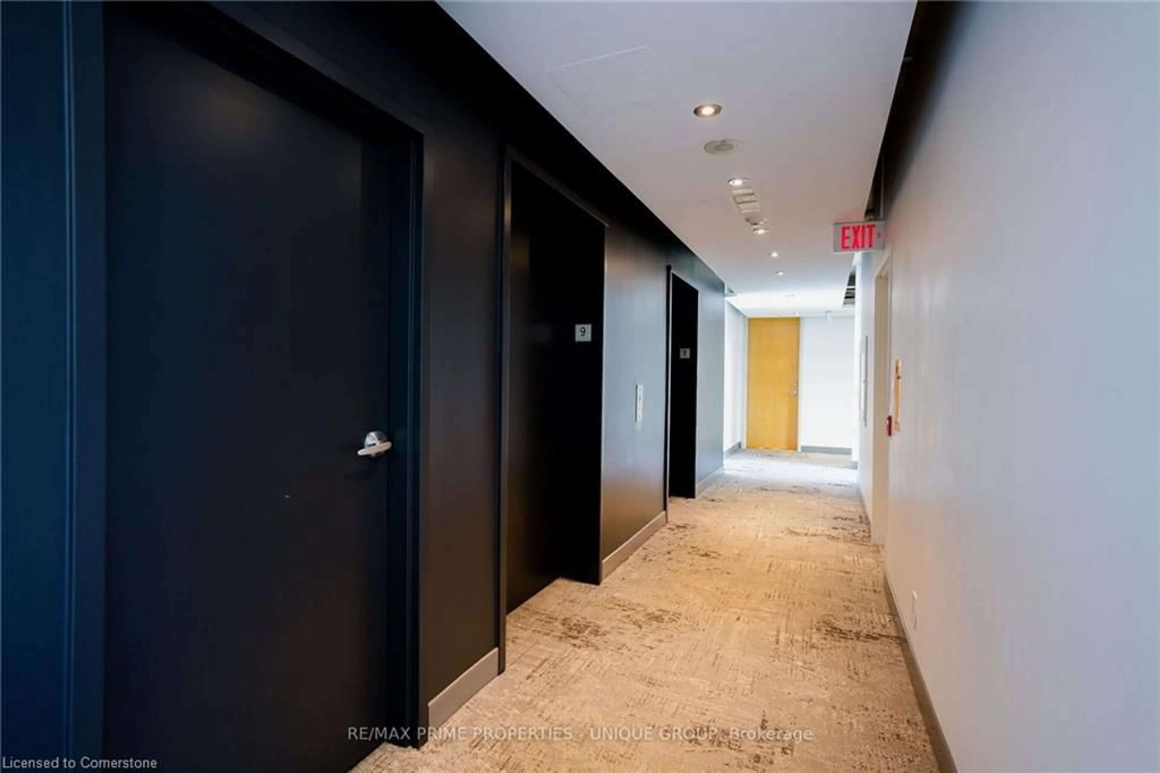 Indoor foyer for 388 Richmond St W, Toronto Ontario M5V 3P1